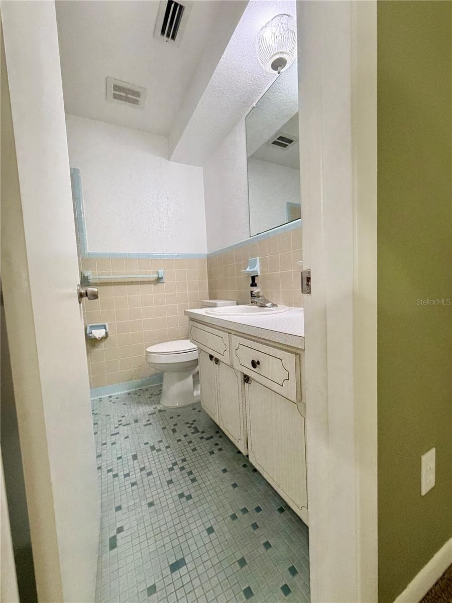 Primary bathroom - 110 S CORONA AVE, CLEARWATER
