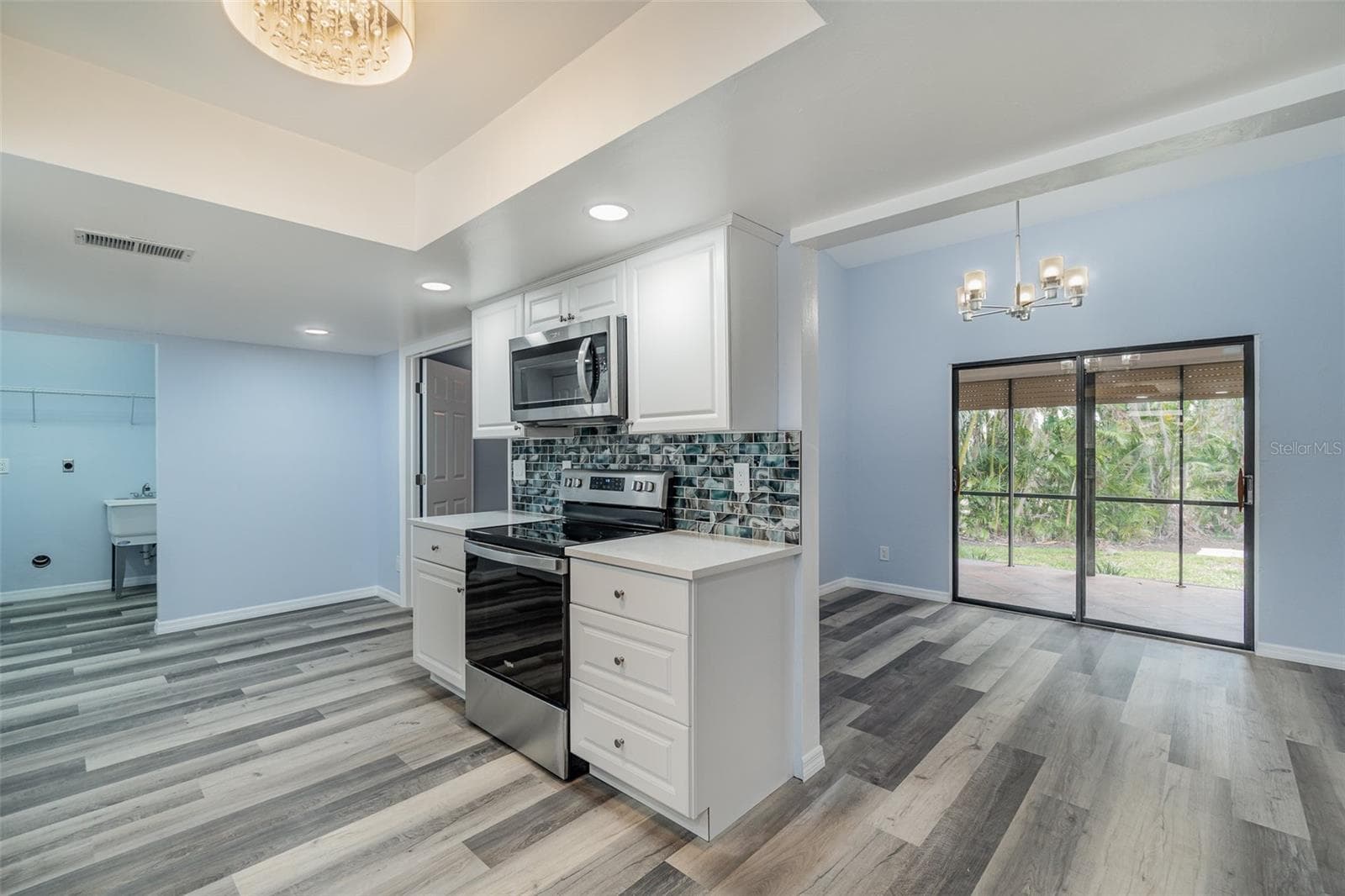 Single Family Residence at 12601 KELLY PALM DR, FORT MYERS, photo 15 of 54