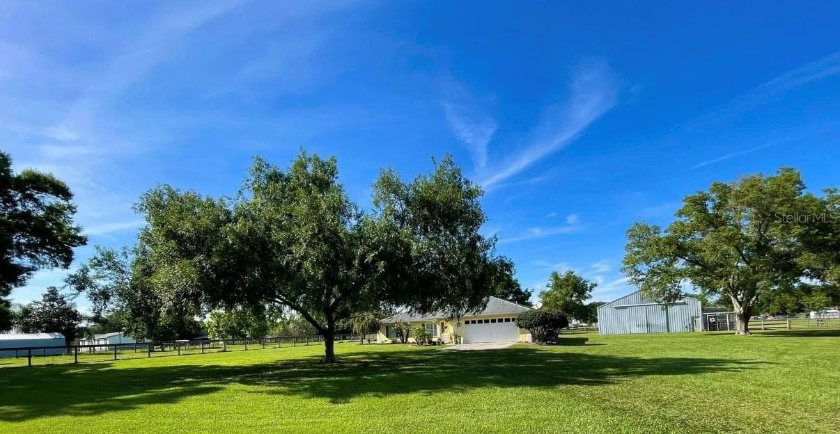 Single Family Residence at 331 SE HIGHWAY 42, SUMMERFIELD, photo 11 of 67