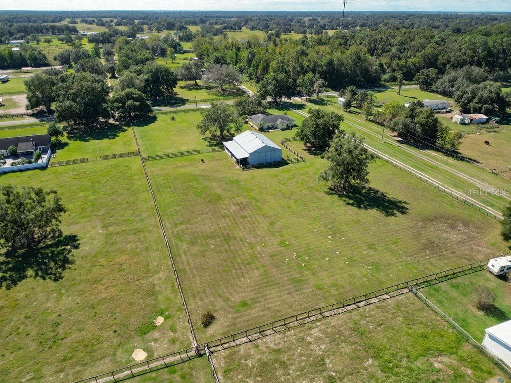 Single Family Residence at 331 SE HIGHWAY 42, SUMMERFIELD, photo 60 of 67