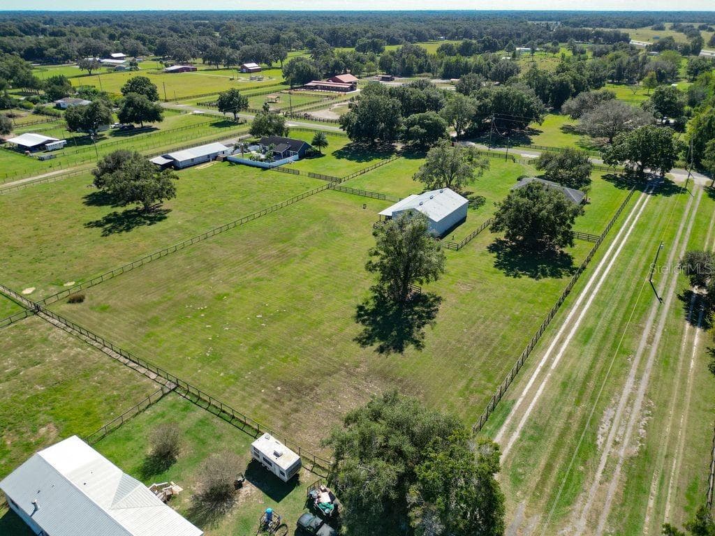 Single Family Residence at 331 SE HIGHWAY 42, SUMMERFIELD, photo 63 of 67