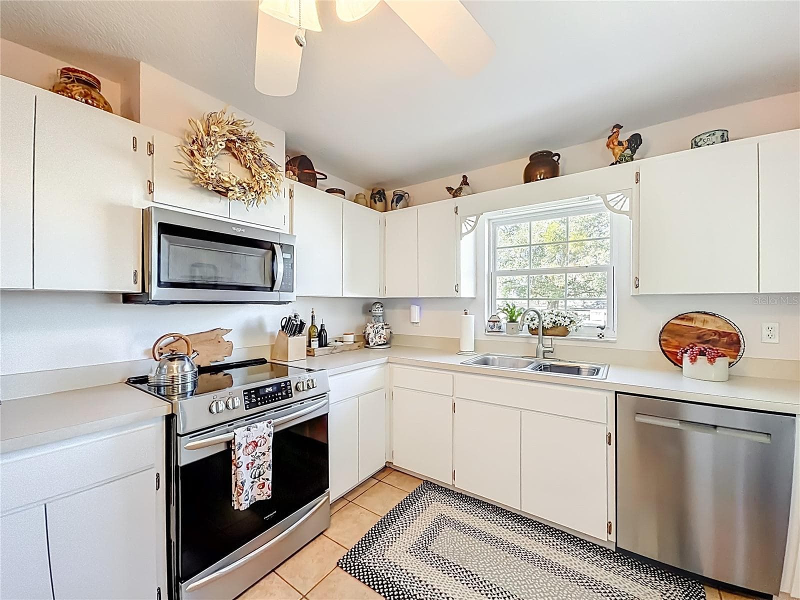 Kitchen - 331 SE HIGHWAY 42, SUMMERFIELD