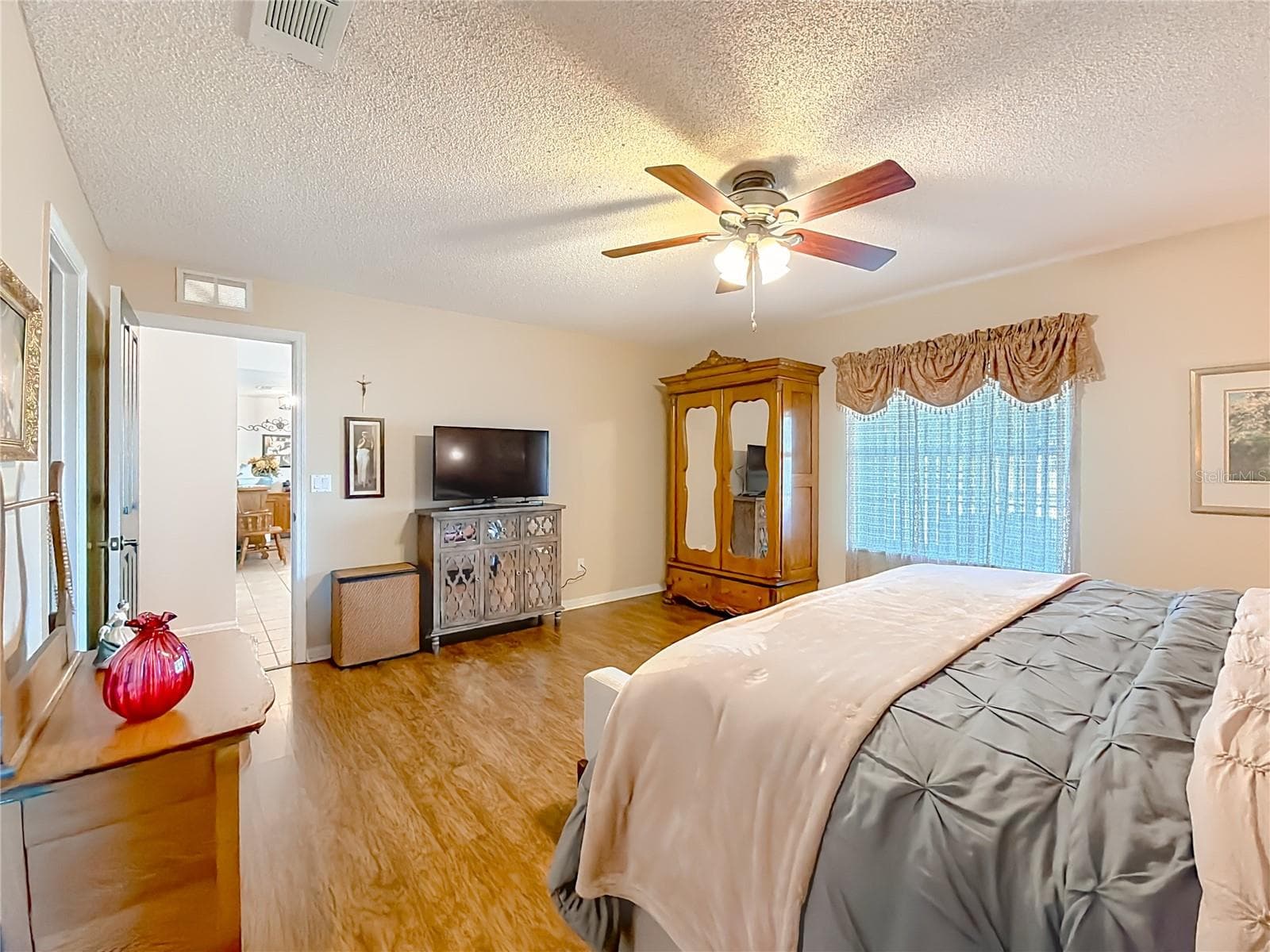 Primary bedroom - 331 SE HIGHWAY 42, SUMMERFIELD