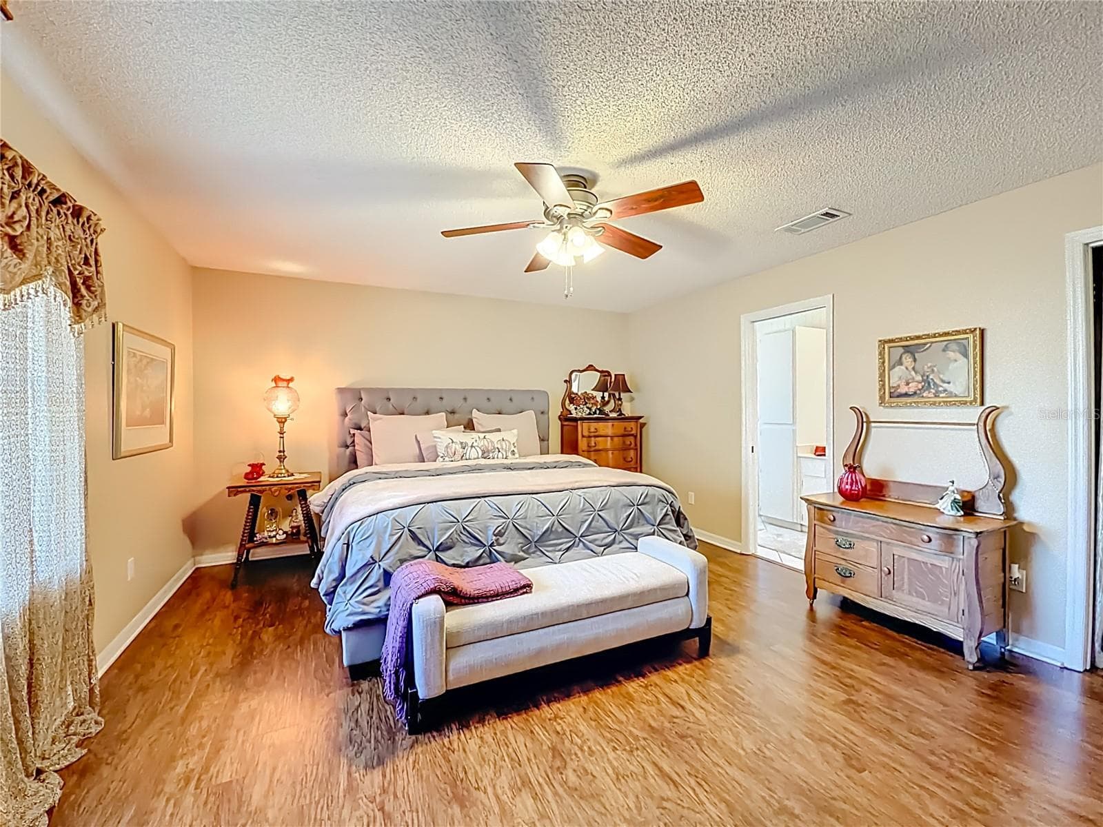 Primary bedroom - 331 SE HIGHWAY 42, SUMMERFIELD