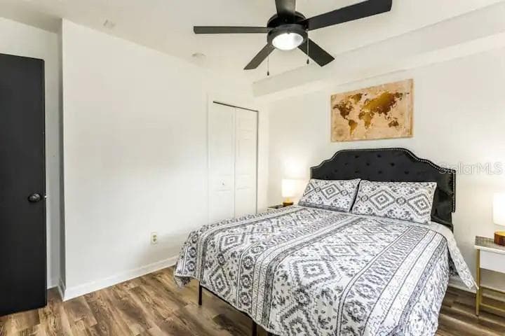Single Family Residence at 2301 CARLTON DR, ORLANDO, photo 5 of 27
