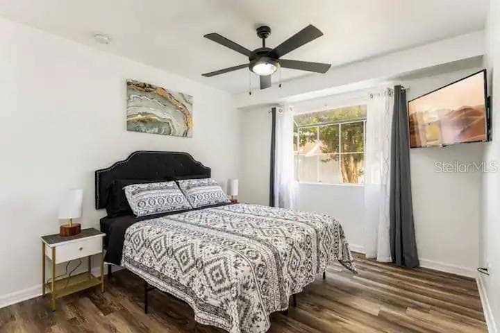 Single Family Residence at 2301 CARLTON DR, ORLANDO, photo 9 of 27
