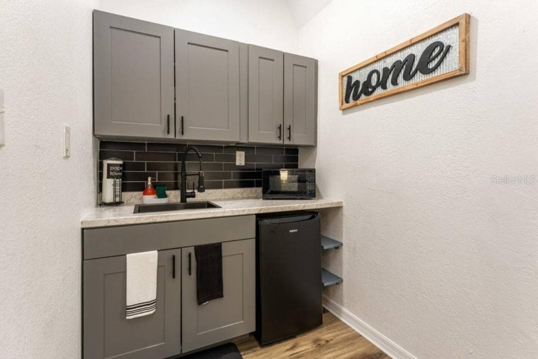Single Family Residence at 2301 CARLTON DR, ORLANDO, photo 23 of 27