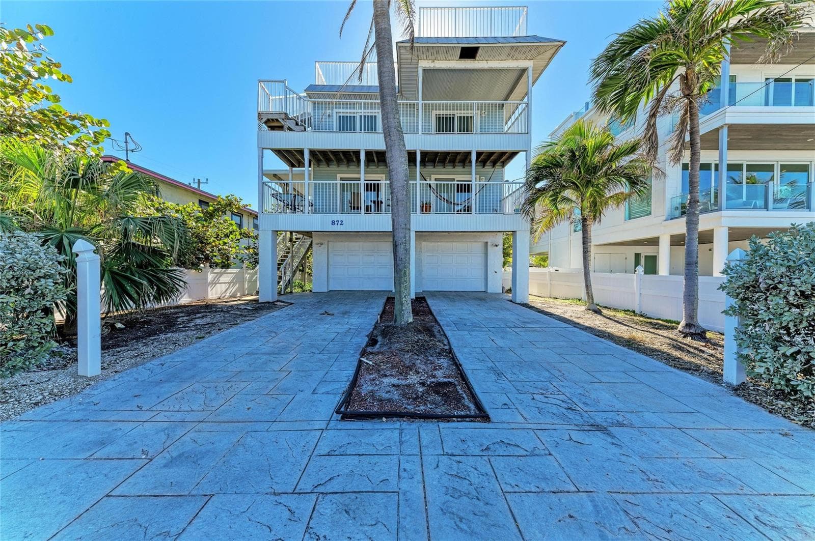 872 NORTH SHORE DR