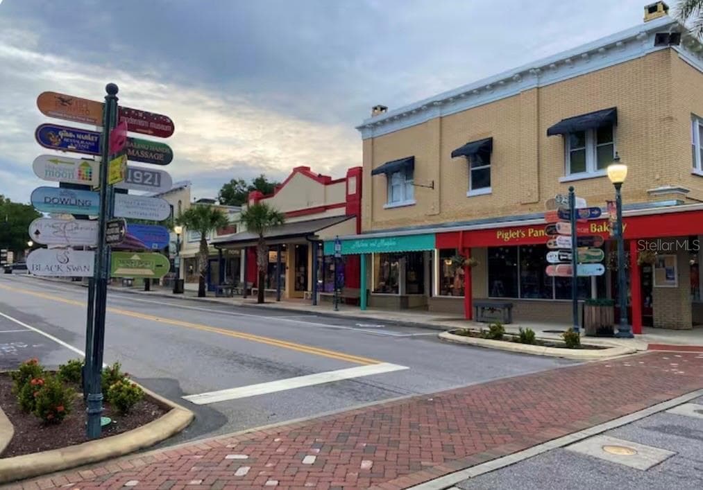 Downtown Mount Dora - 1245 N ALEXANDER ST, MOUNT DORA