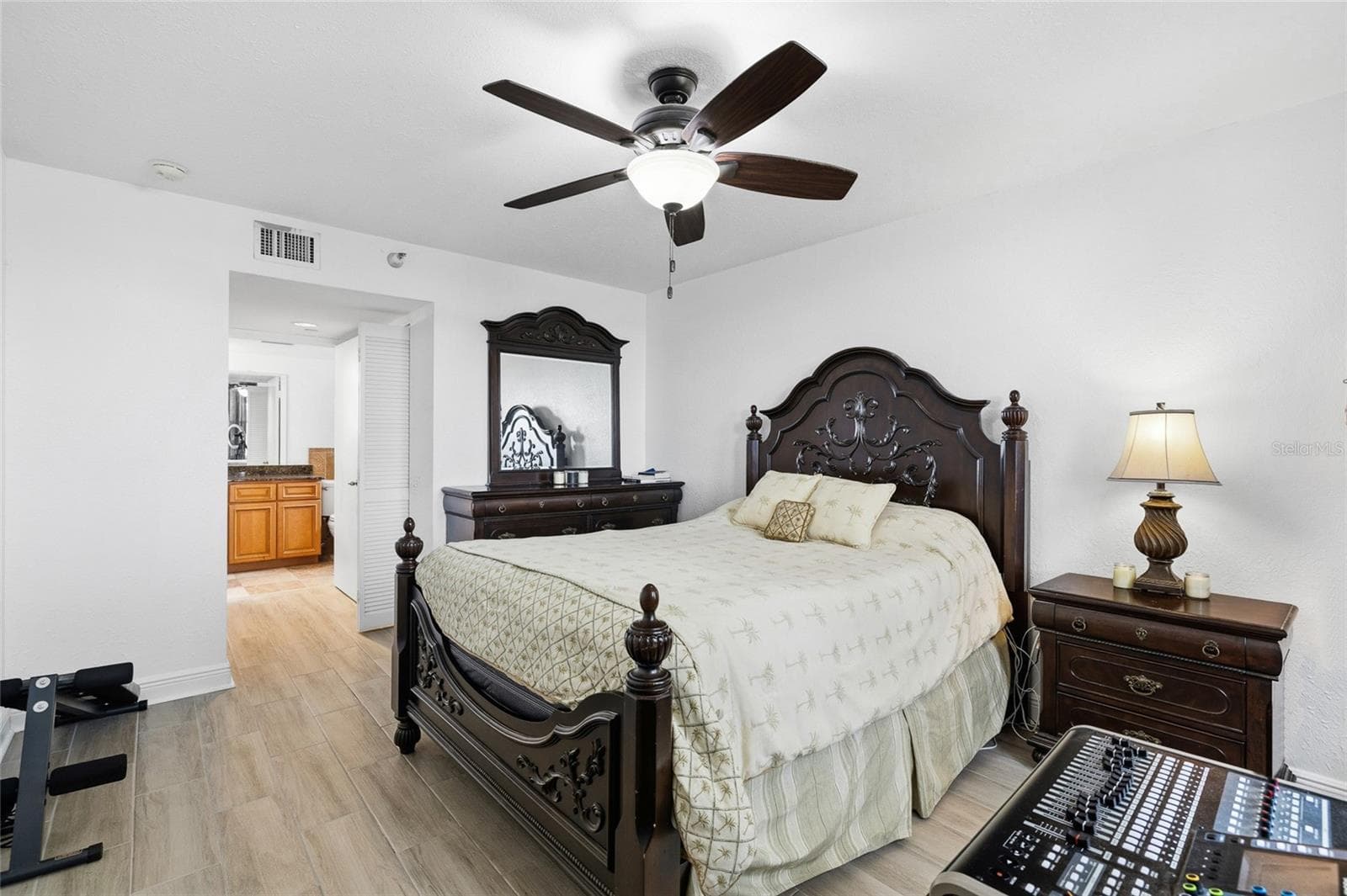 Condominium at 2333 FEATHER SOUND DR #A101, CLEARWATER, photo 11 of 49