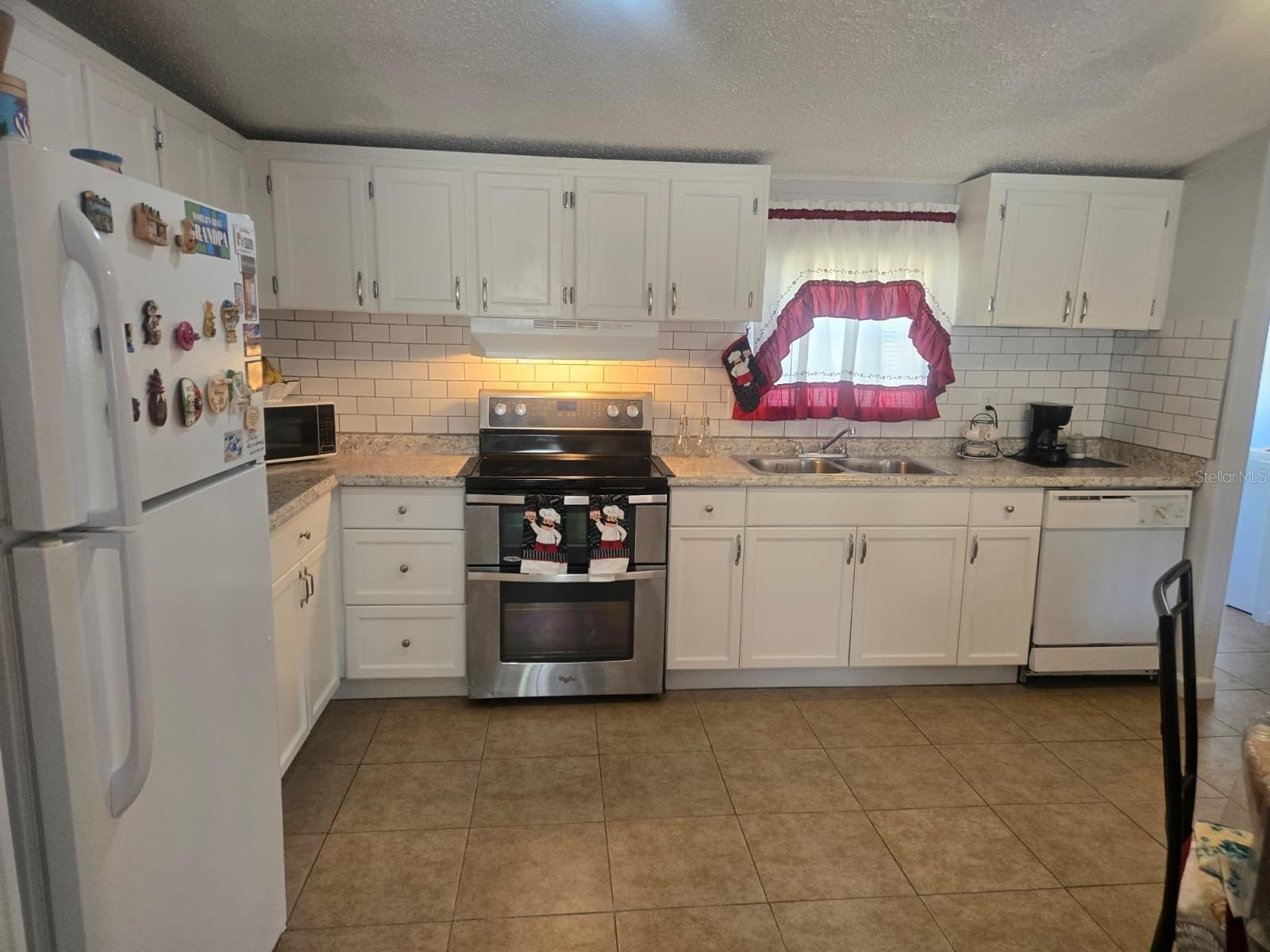 Kitchen - 6106 MANGROVE DR, WESLEY CHAPEL