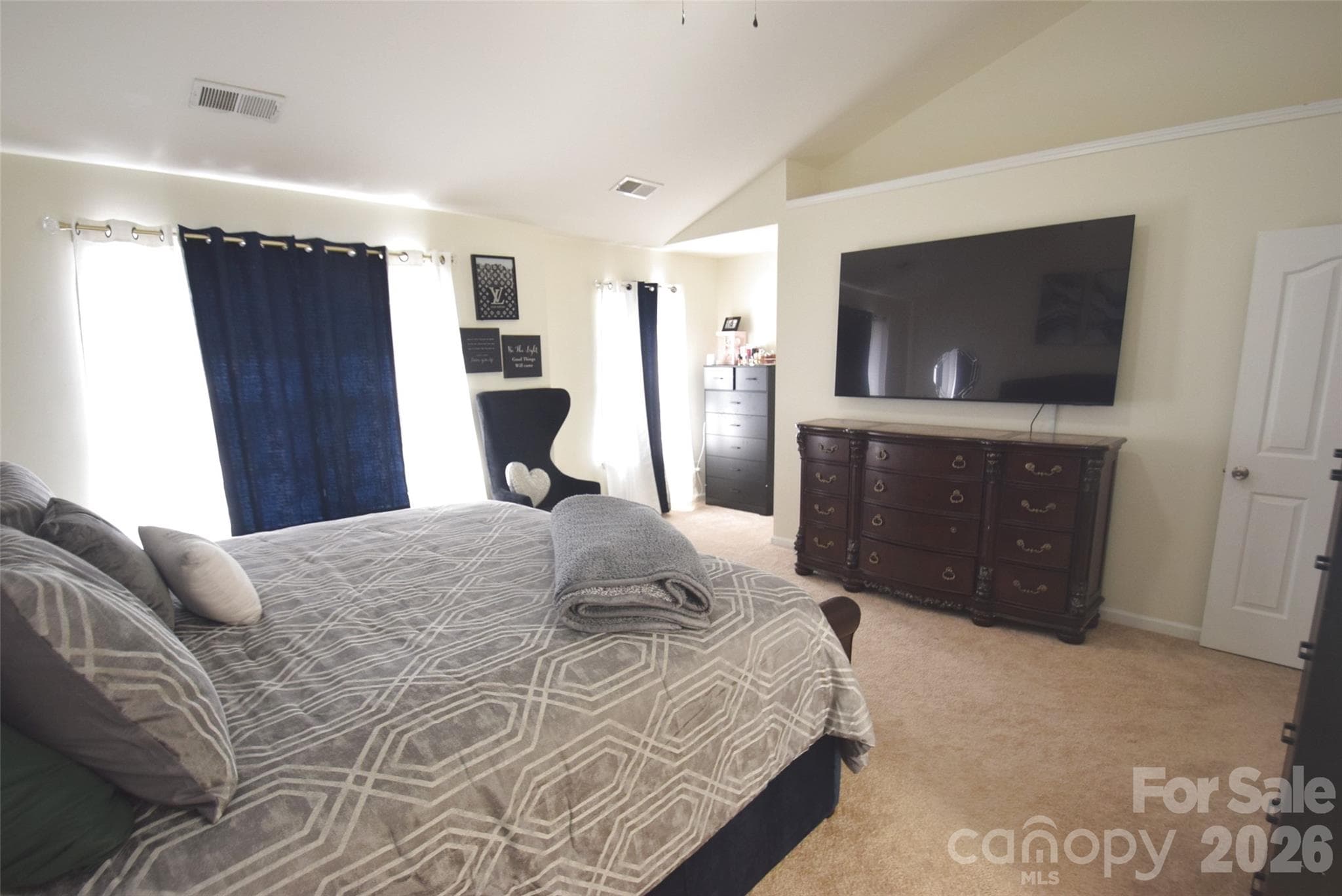Single Family Residence at 608 Wrayhill Drive, Charlotte, photo 18 of 33
