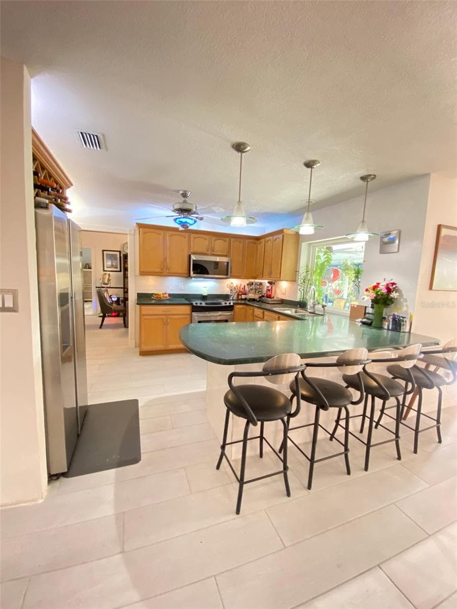 open kitchen - 4076 SOUTHWELL WAY, SARASOTA
