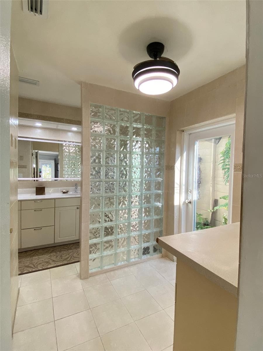 primary bath - 4076 SOUTHWELL WAY, SARASOTA