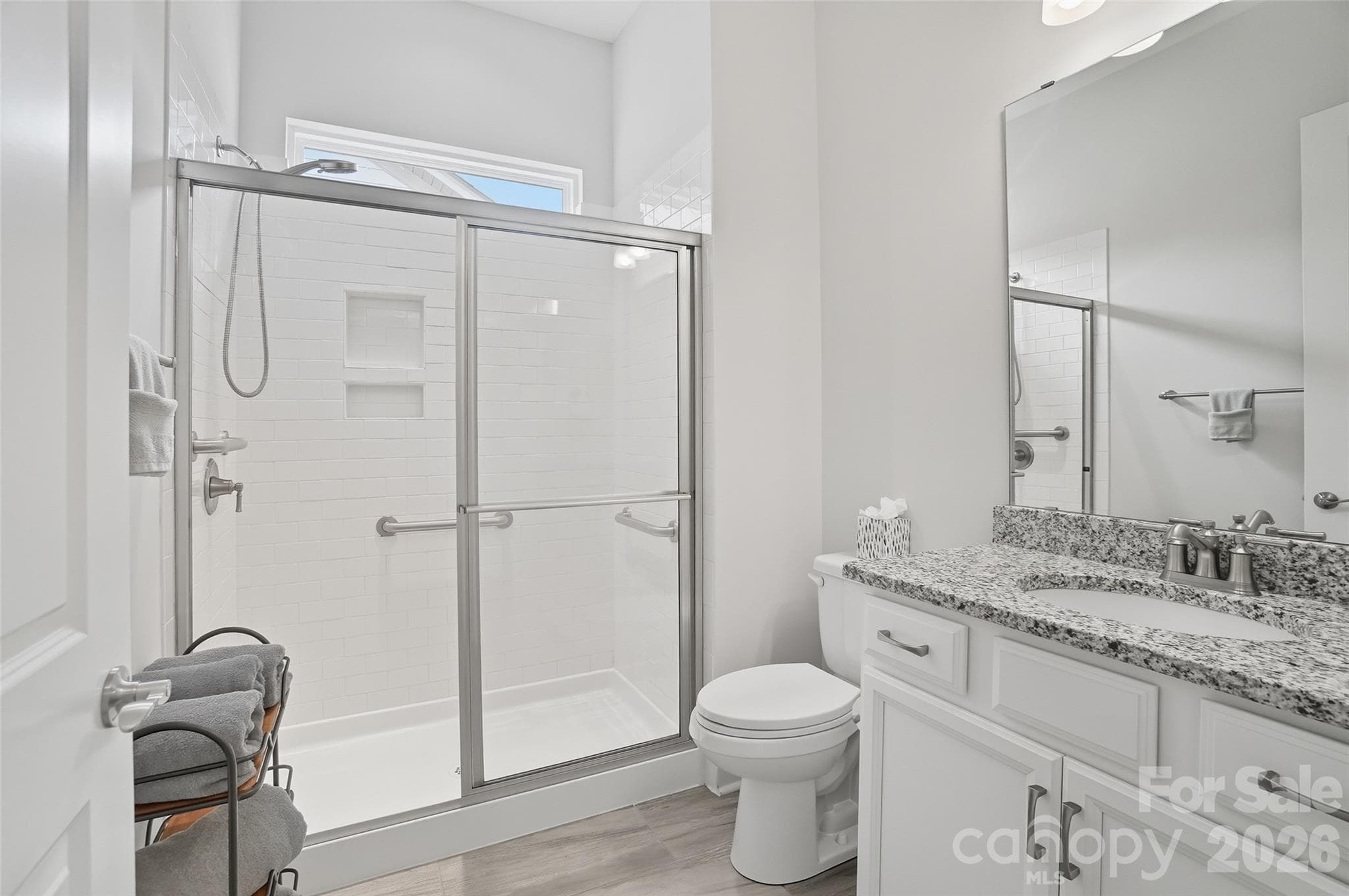 Guest full bath - 219 Pintail Drive, Monroe