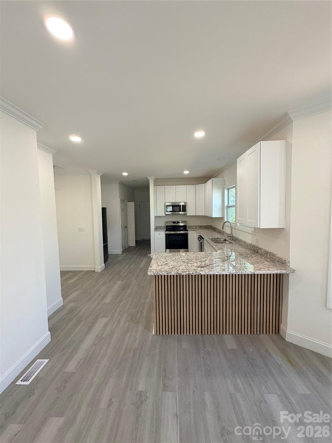 Single Family Residence at 308 N Catawba Street, Lancaster, photo 11 of 18