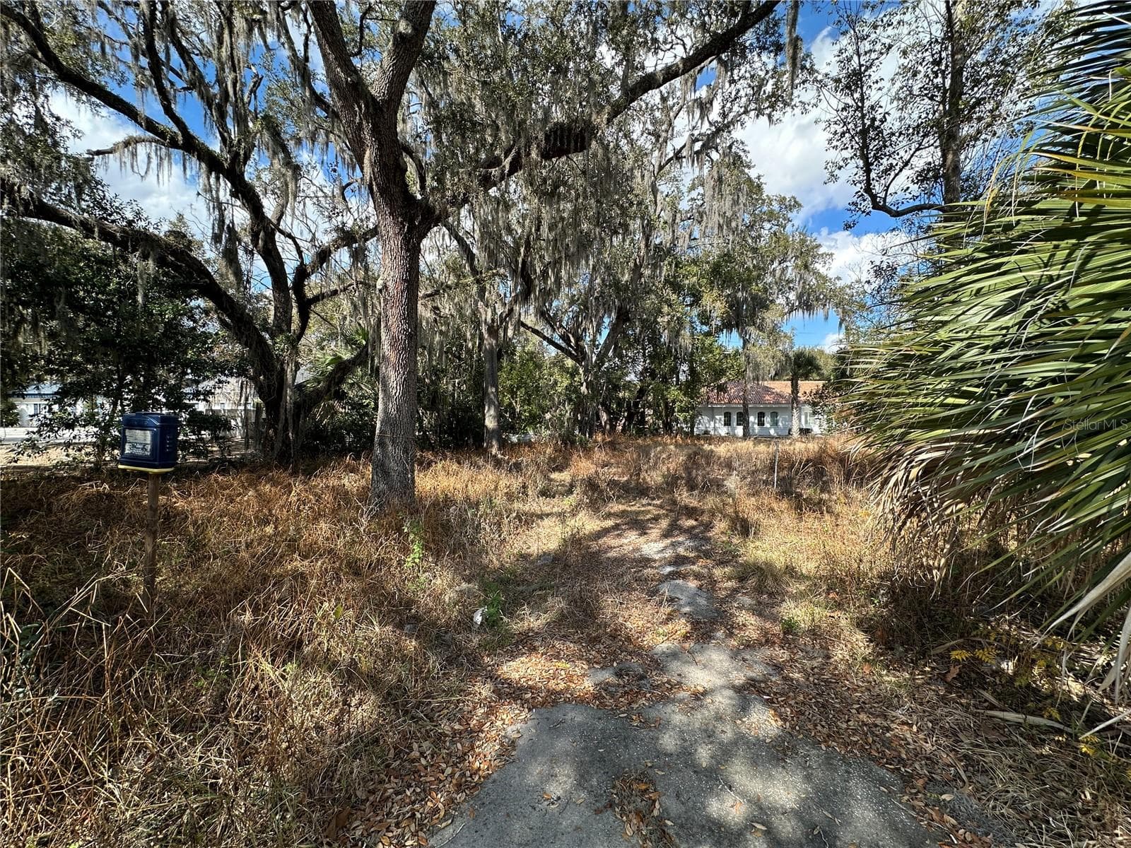 2698 W LAKE MARY BLVD