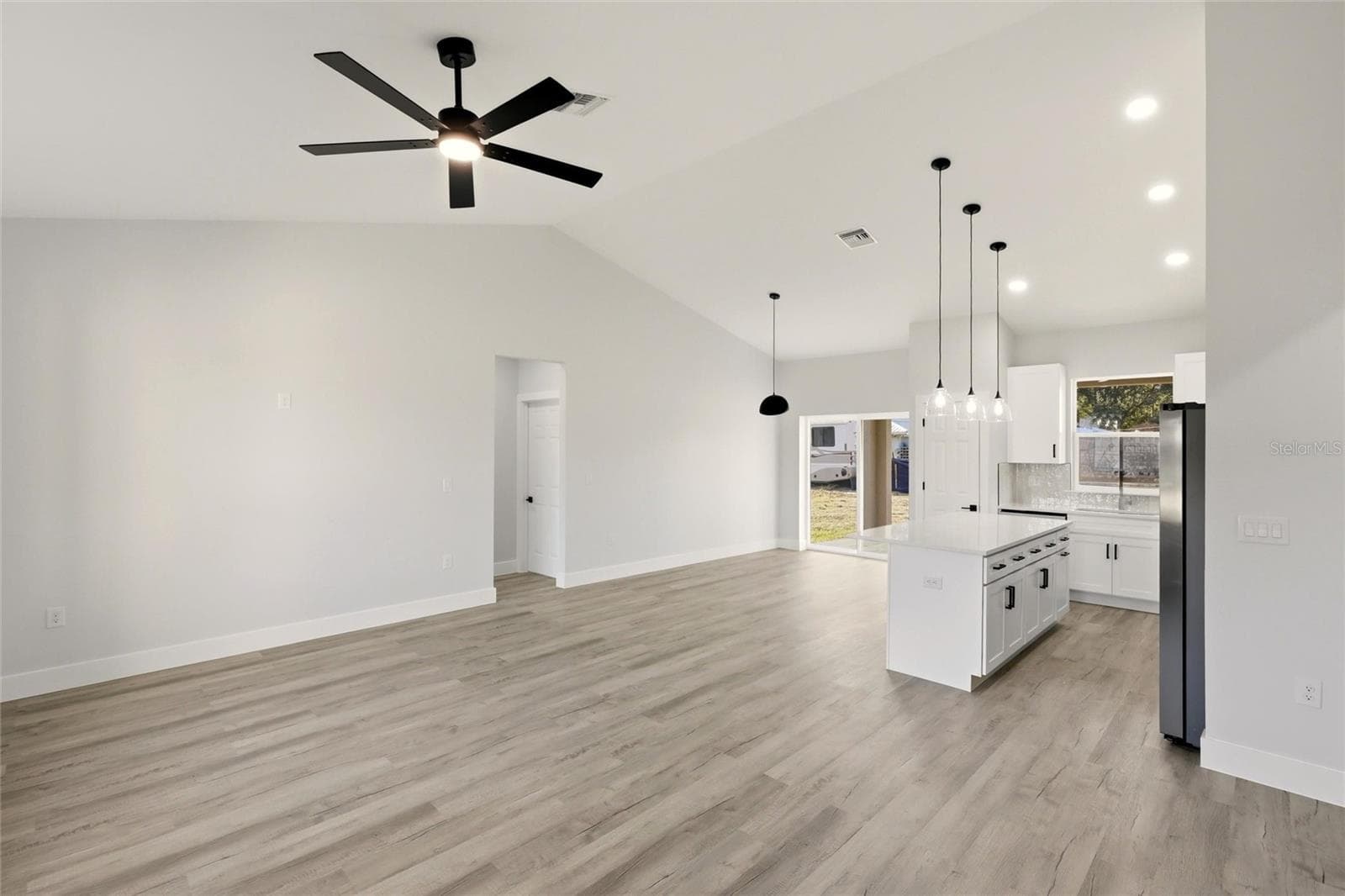 Single Family Residence at 3825 CITROEN DR, SEBRING, photo 6 of 33