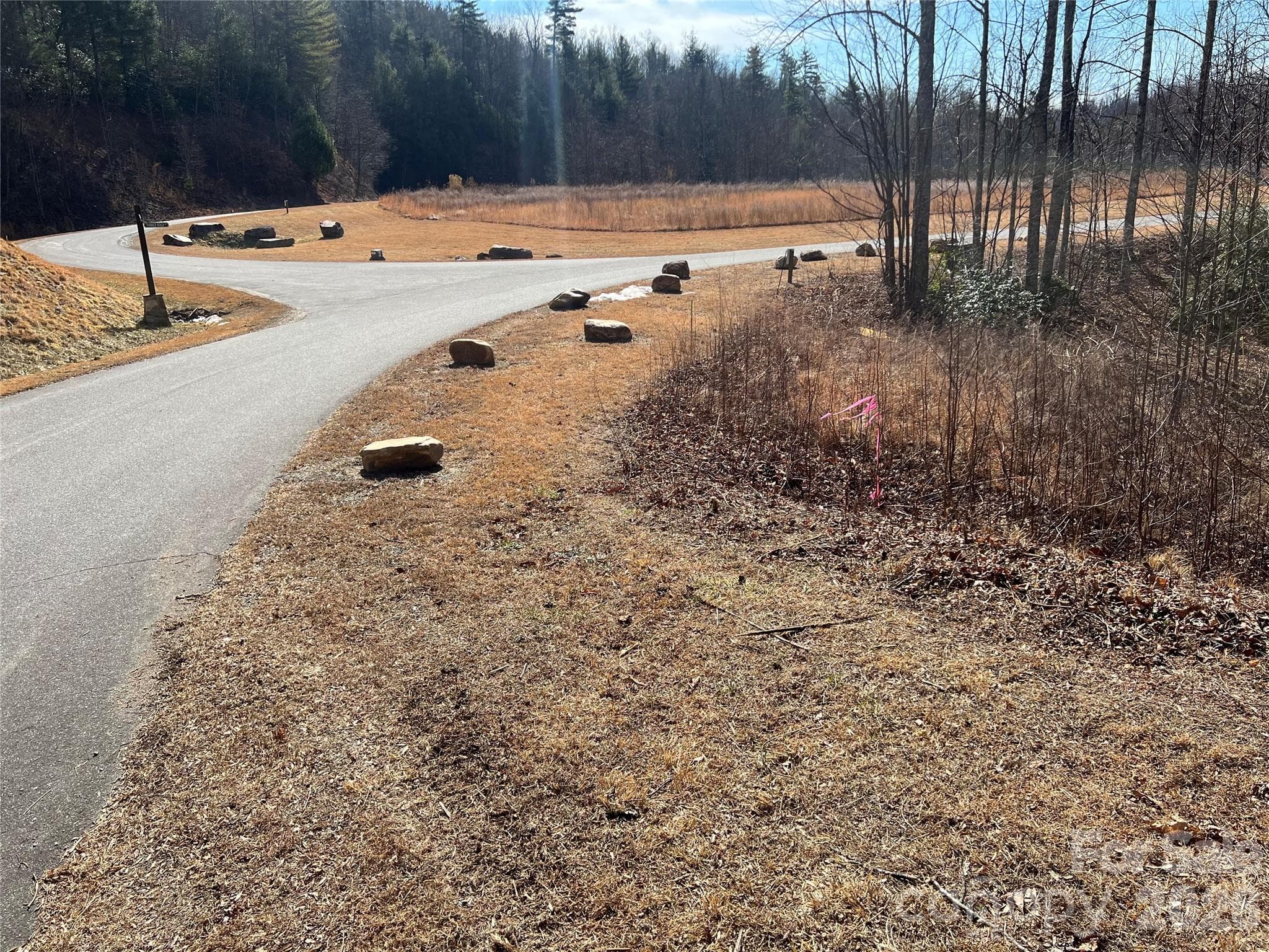 Lot at Lenoir, photo 3 of 27