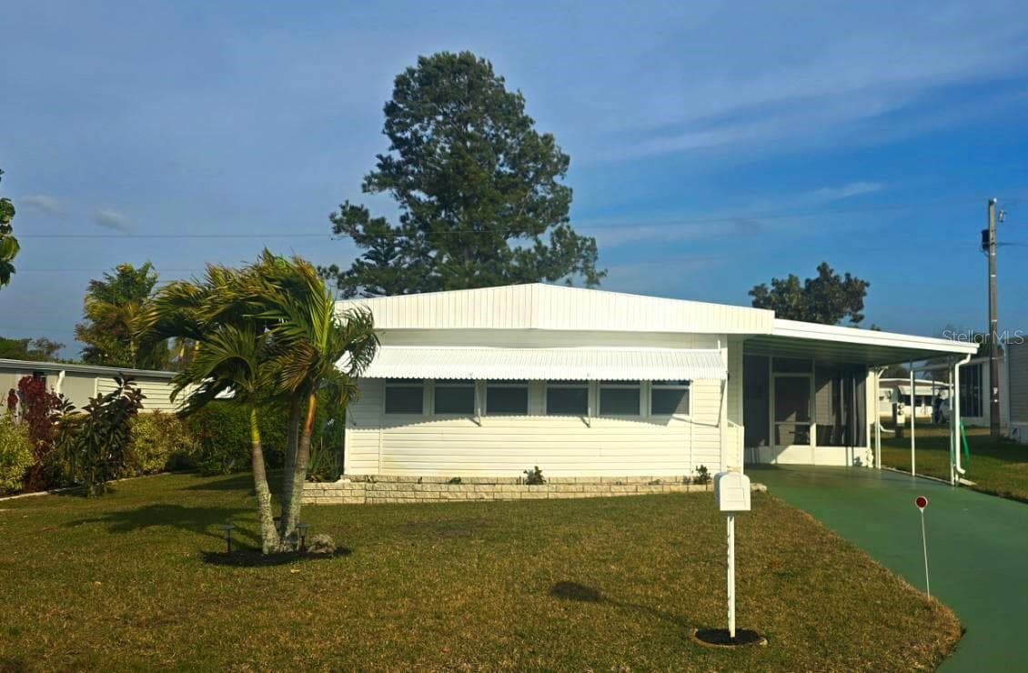 40 CONCORD LN