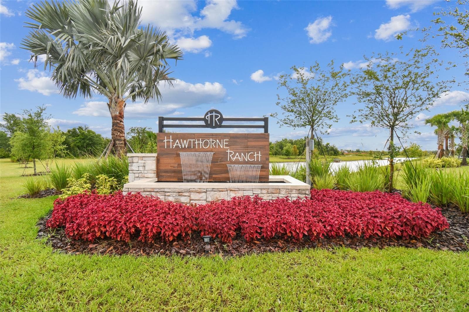 Community Entrance - 5603 FREESIA DR, LAKELAND