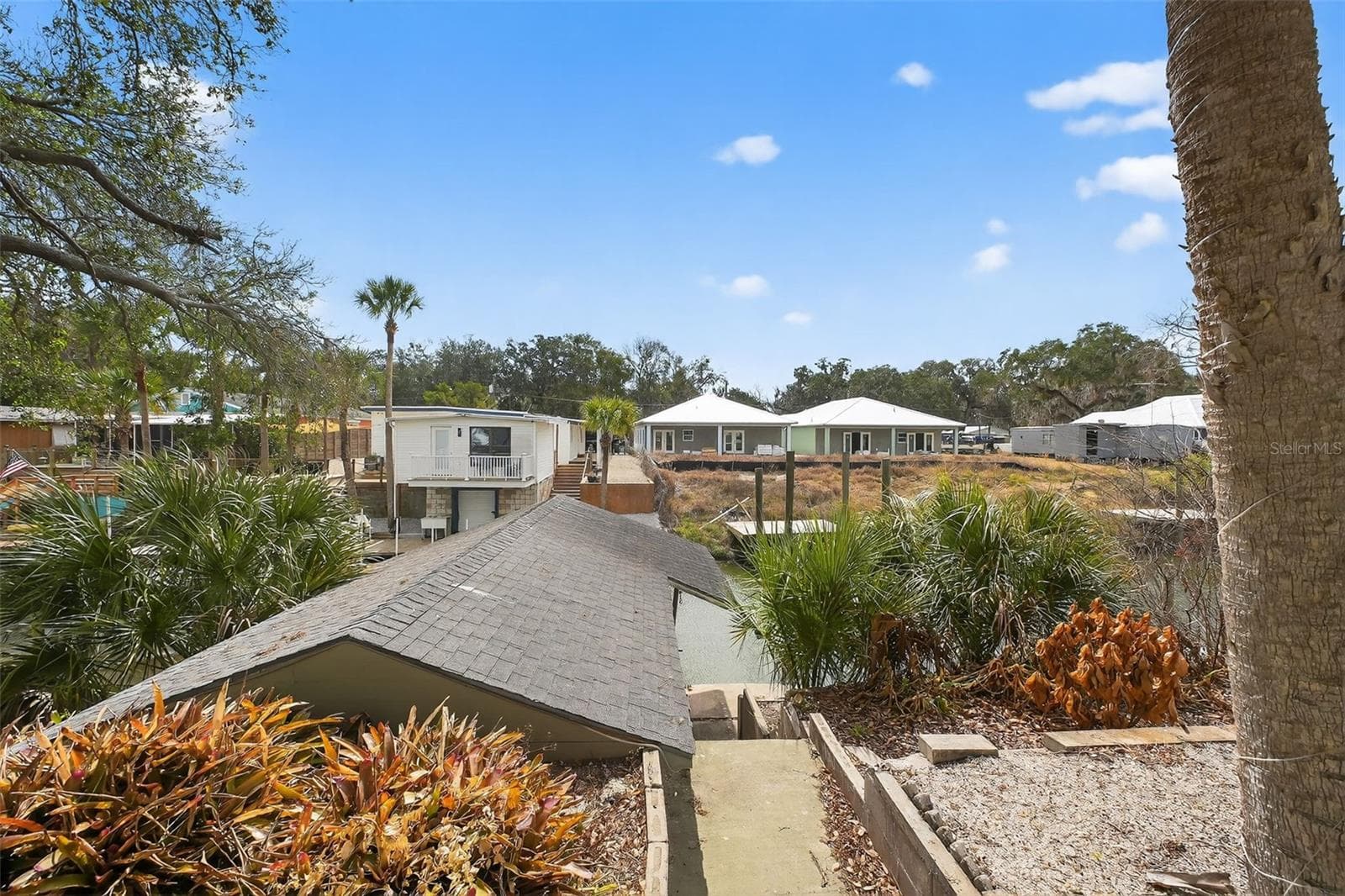 Manufactured Home at 153 GARY AVE, OAK HILL, photo 5 of 47