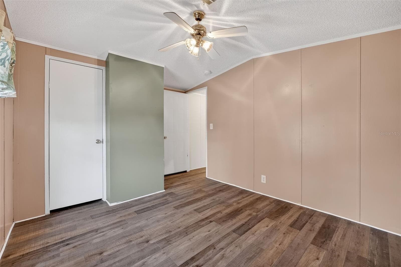 Manufactured Home at 153 GARY AVE, OAK HILL, photo 34 of 47