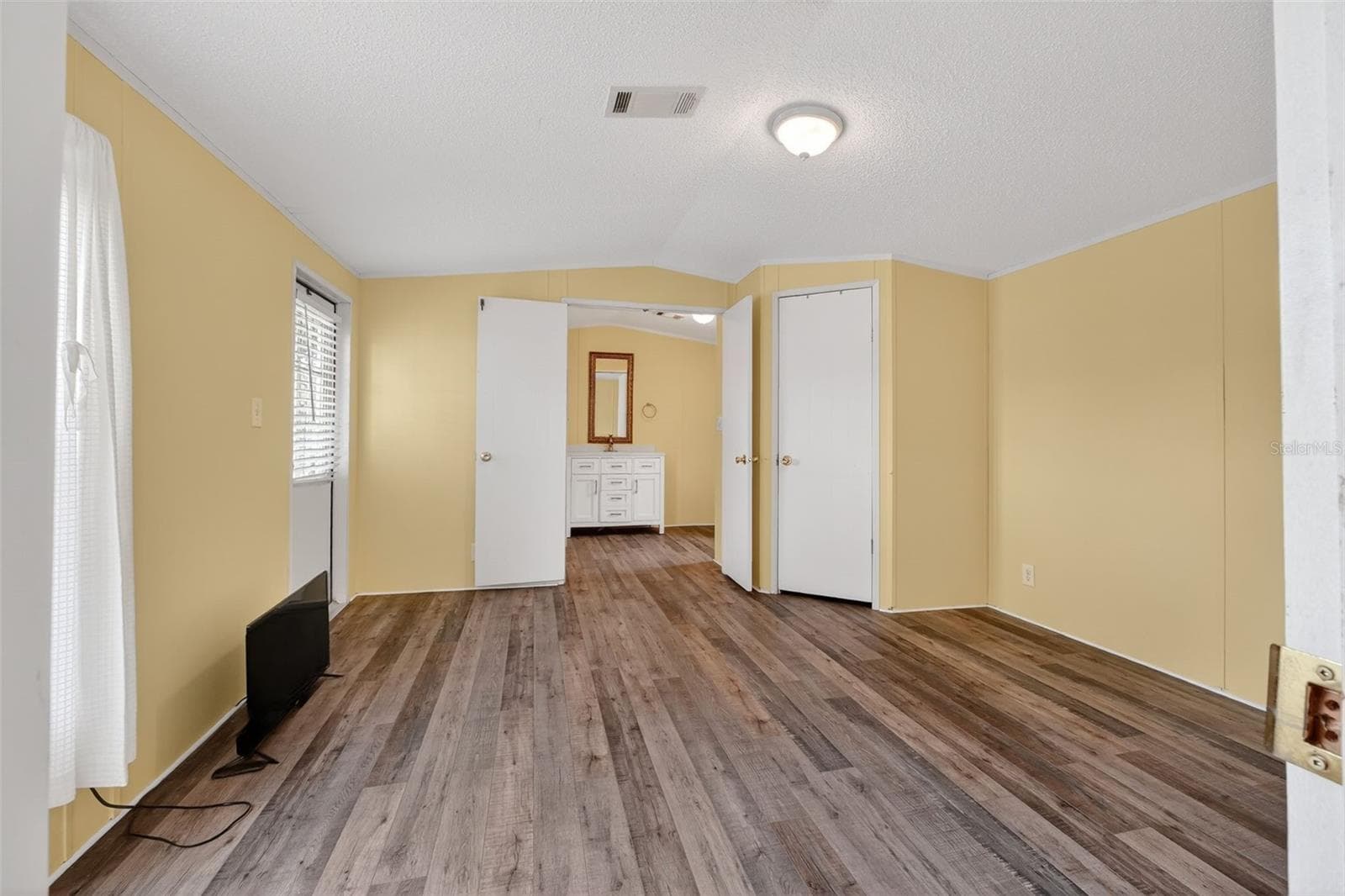 Manufactured Home at 153 GARY AVE, OAK HILL, photo 37 of 47