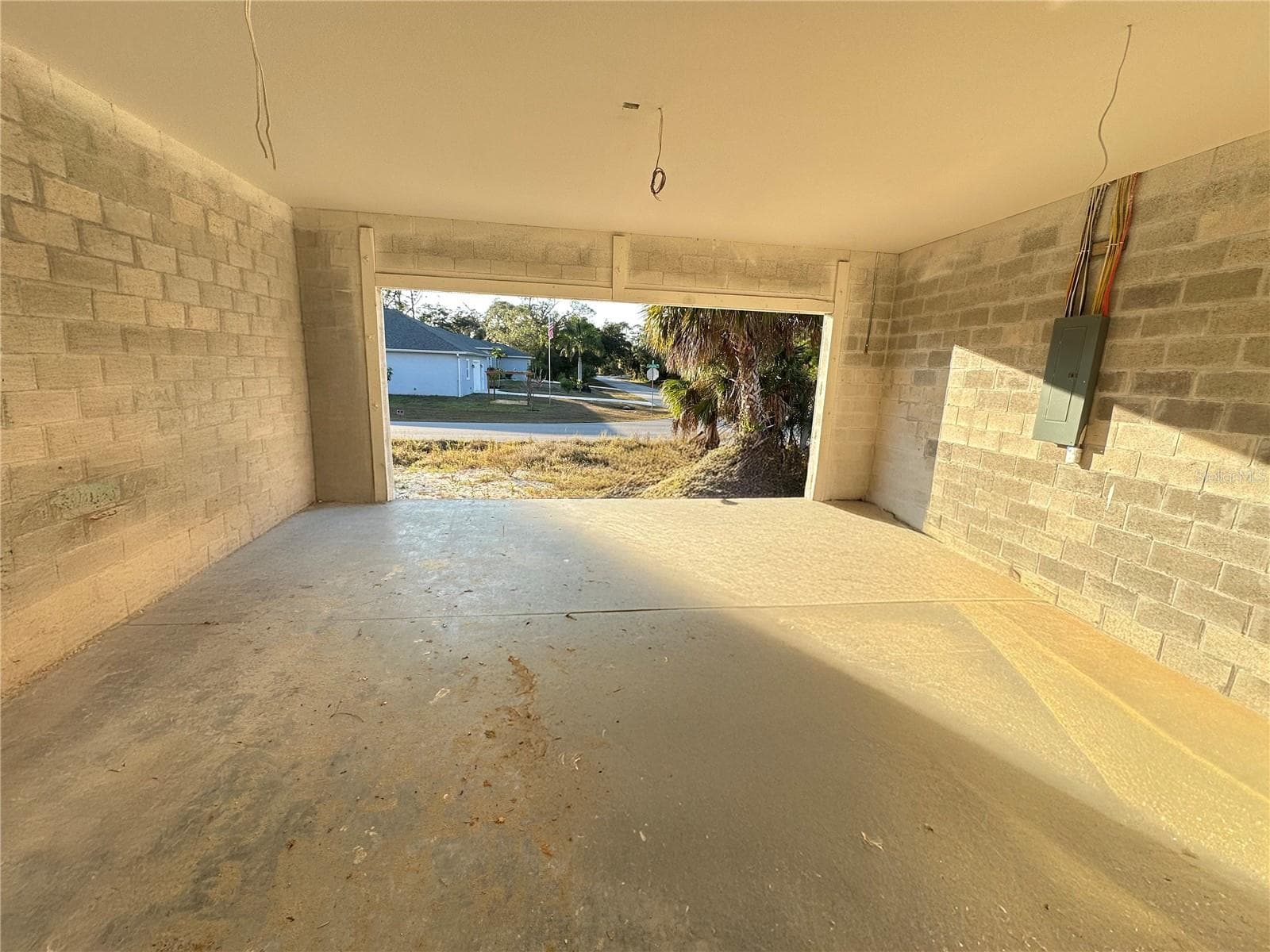 Single Family Residence at PORT CHARLOTTE SEC 032, PORT CHARLOTTE, photo 2 of 17