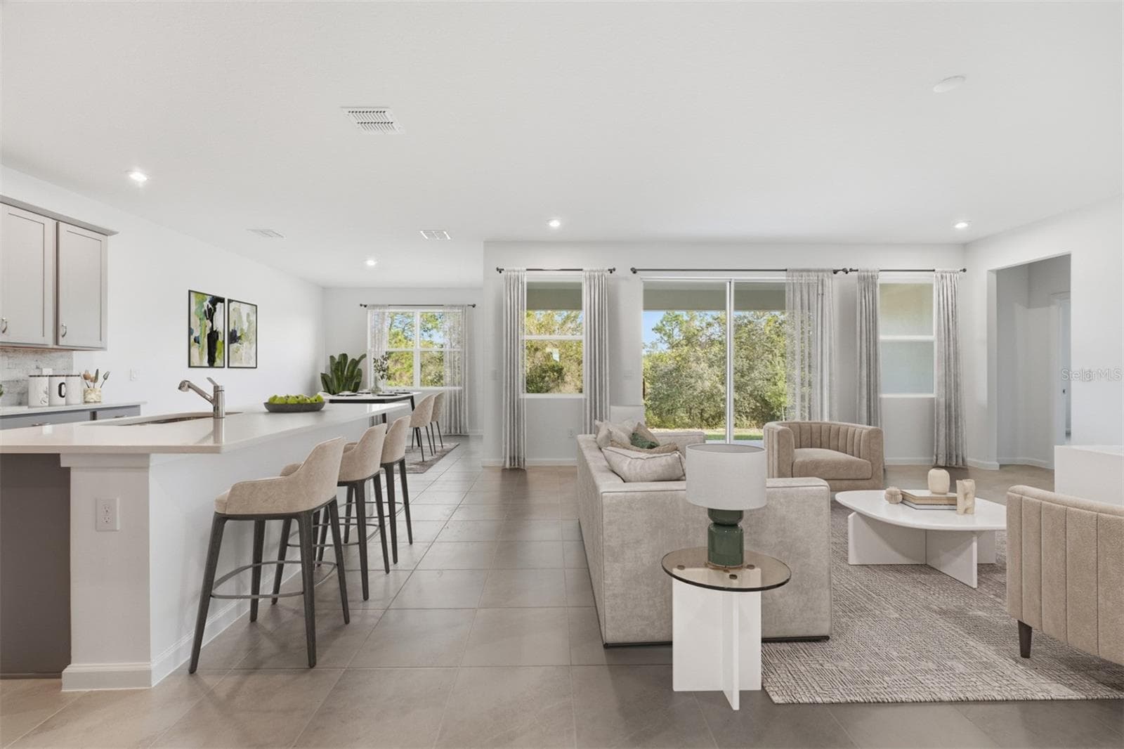 Rainwood Big Bend Model Great Room - 324 FREE RANGE DR, GROVELAND