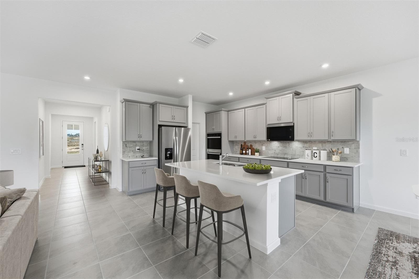 Rainwood Big Bend Model Kitchen - 324 FREE RANGE DR, GROVELAND