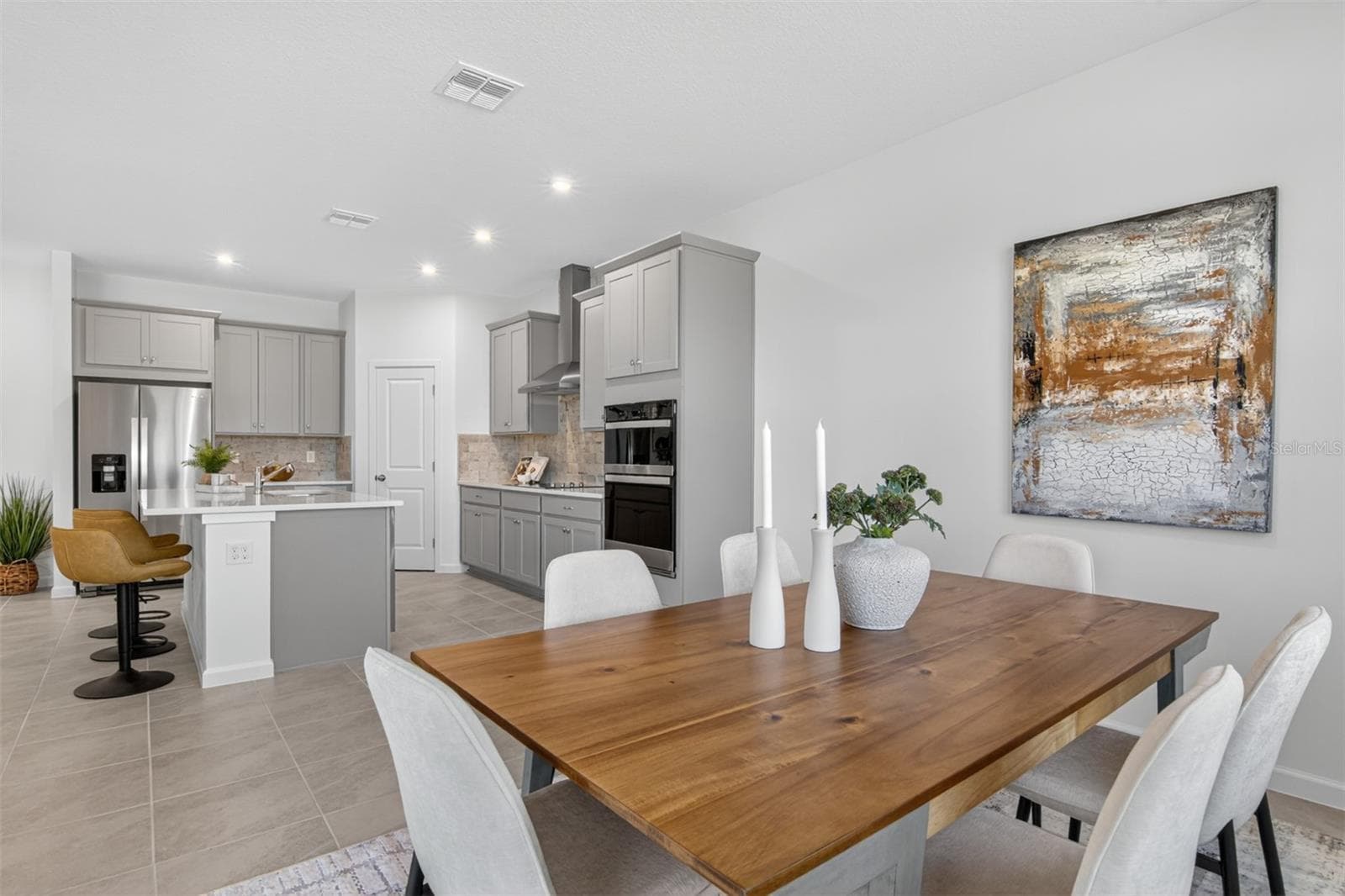Rainwood Lake Clarke Model Dining Room - 304 FREE RANGE DR, GROVELAND