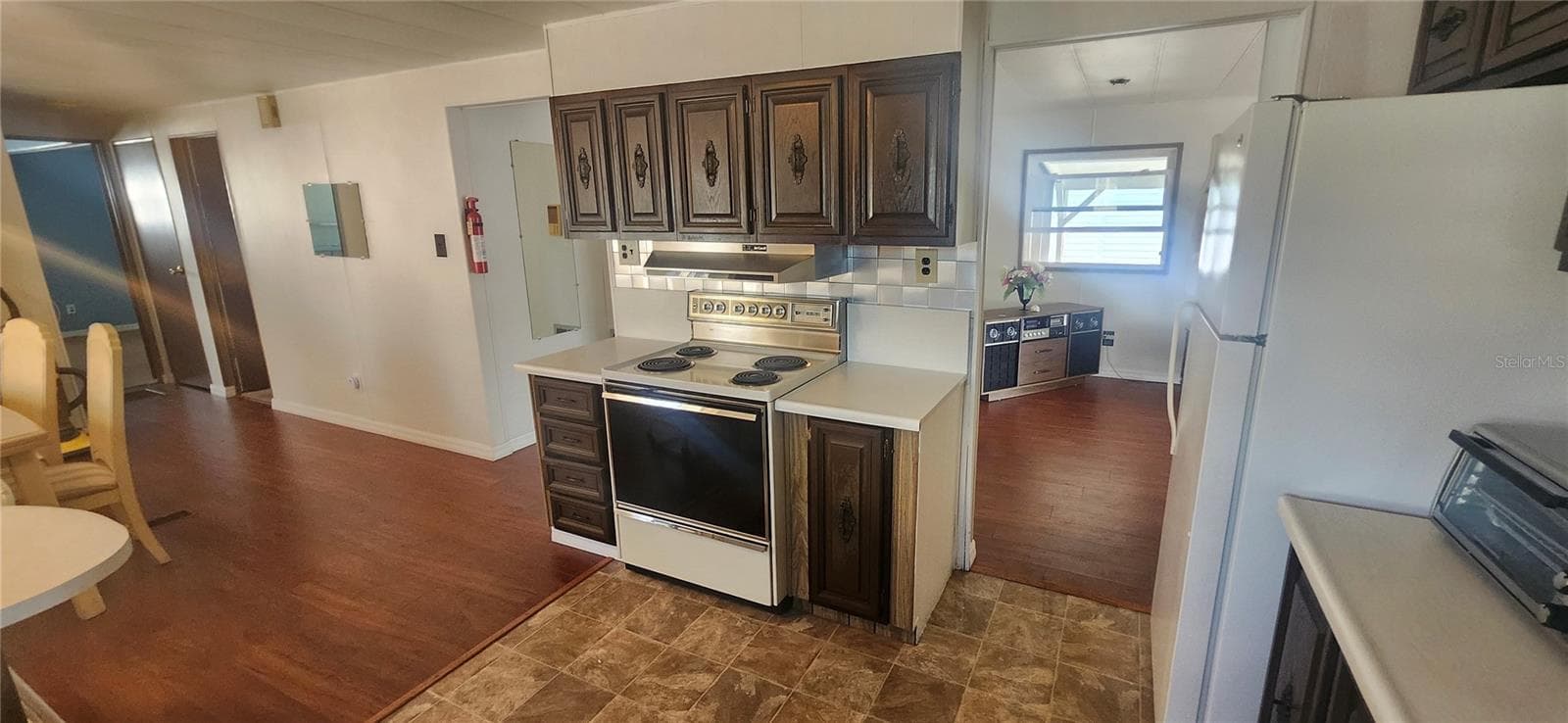 Mobile Home at 3229 TIKI DR, HOLIDAY, photo 5 of 46