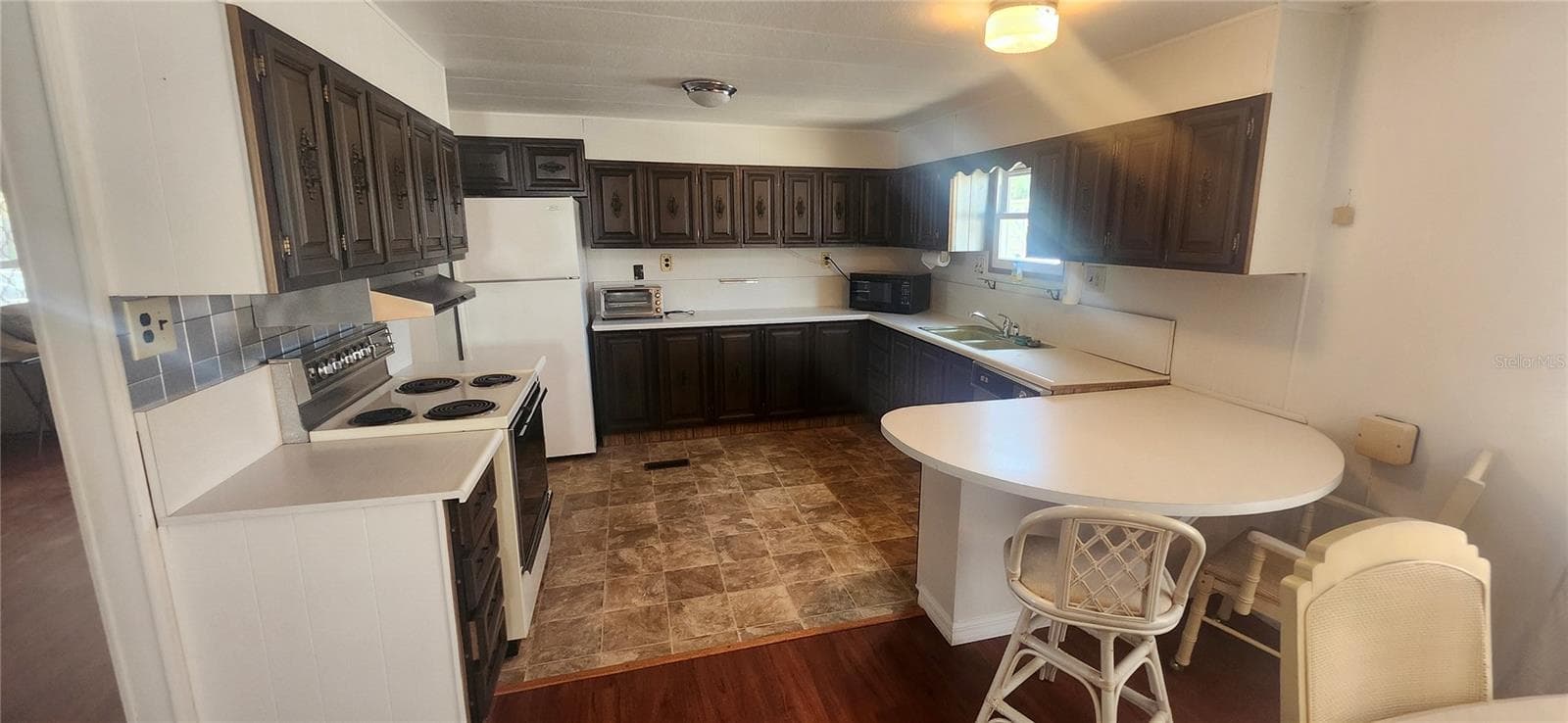 Mobile Home at 3229 TIKI DR, HOLIDAY, photo 6 of 46