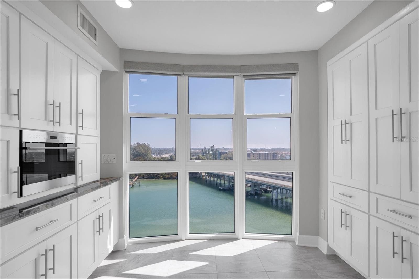 Condominium at 4993 BACOPA LN S #705, ST PETERSBURG, photo 6 of 73