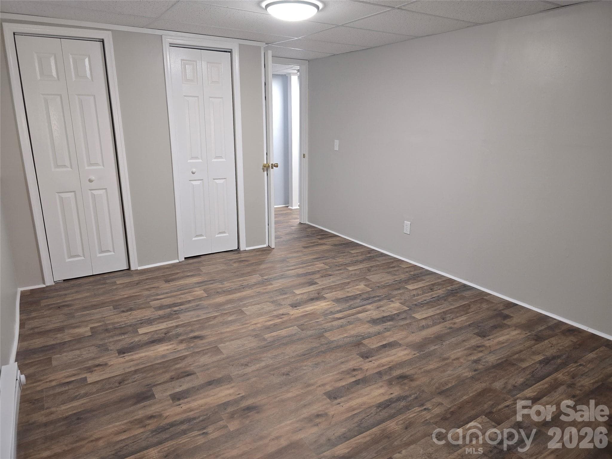 Very large lower level bedroom - 1660 Songwood Road, Concord