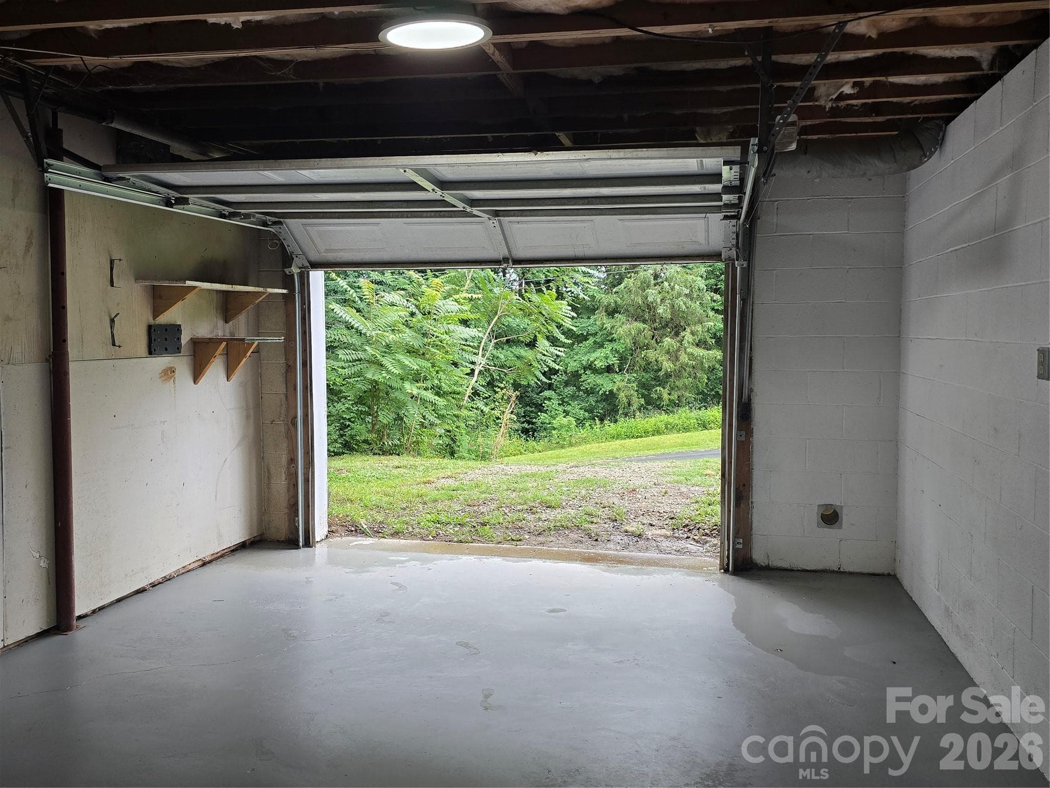 Garage - 1660 Songwood Road, Concord