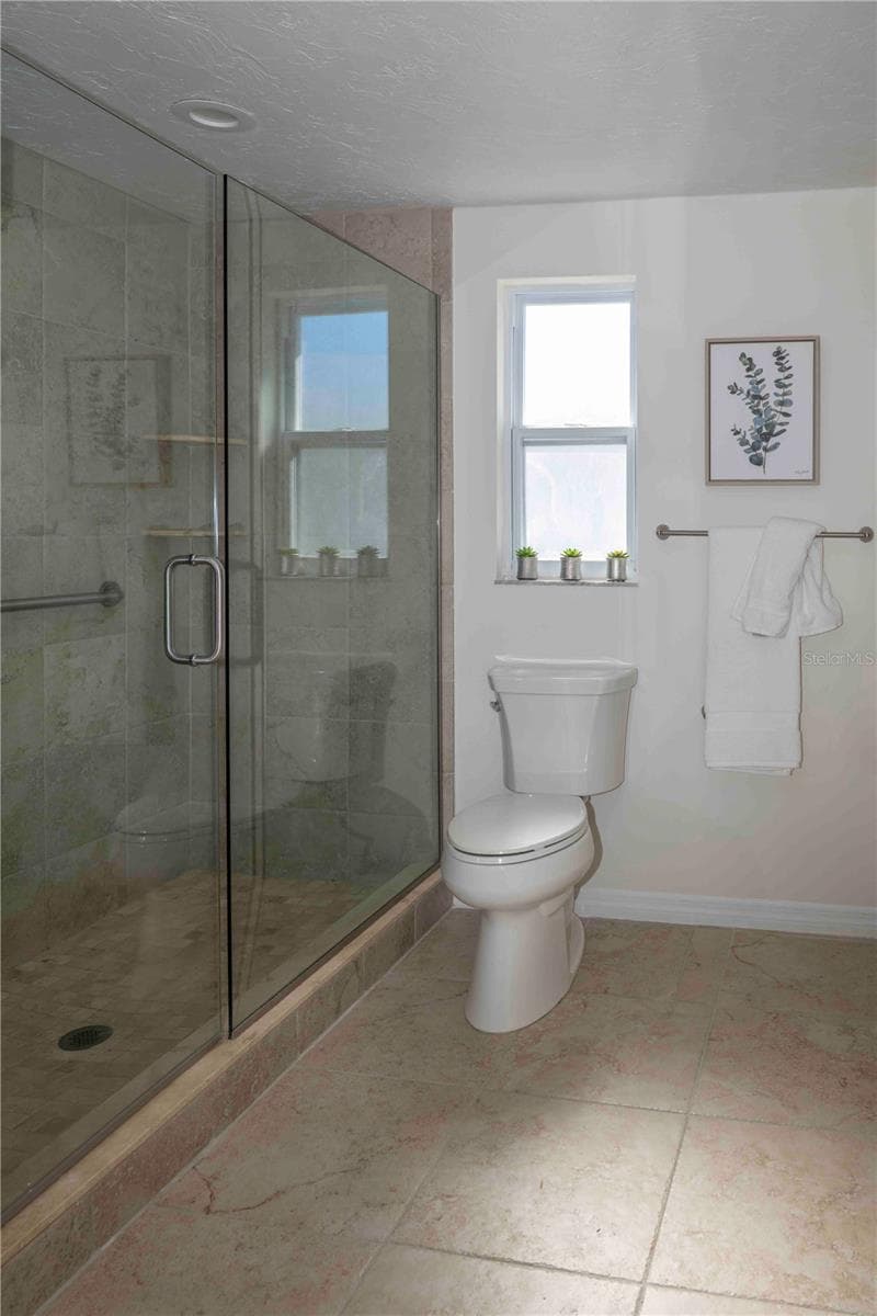 Primary Bathroom - 563 SPANISH DR S, LONGBOAT KEY