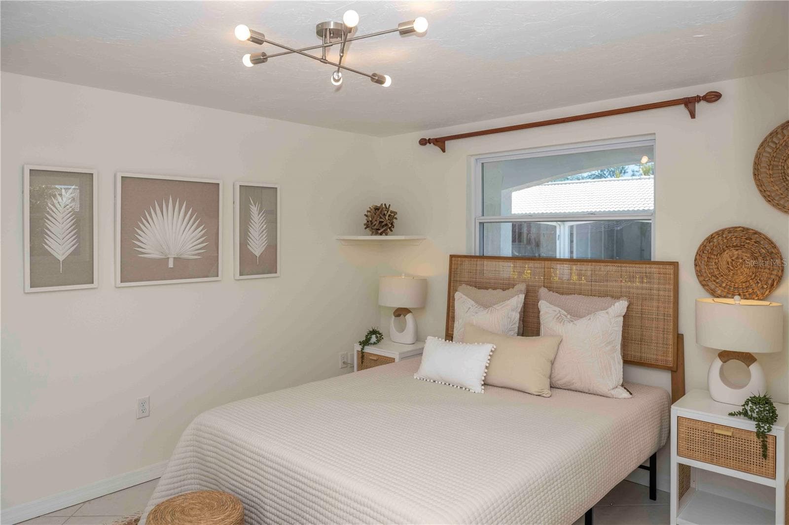 Second Bedroom - 563 SPANISH DR S, LONGBOAT KEY