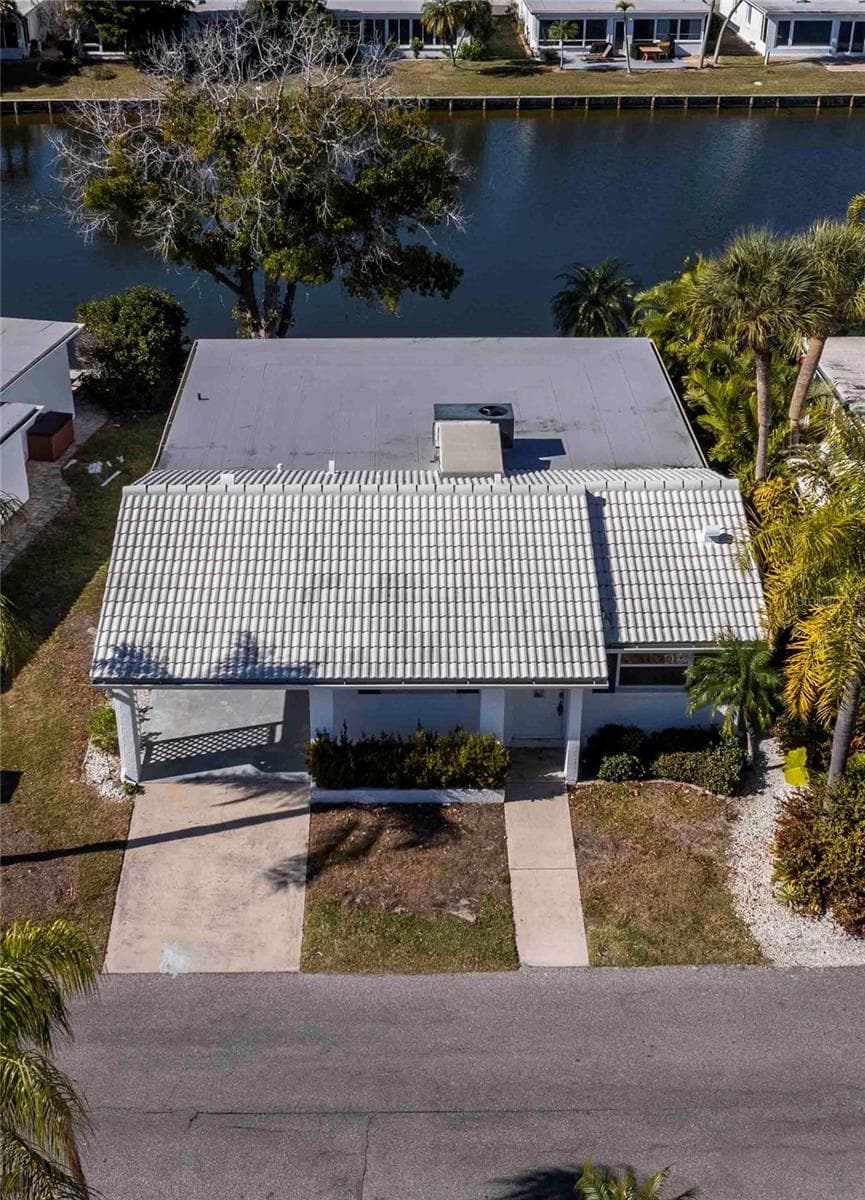 Villa at 563 SPANISH DR S, LONGBOAT KEY, photo 34 of 44