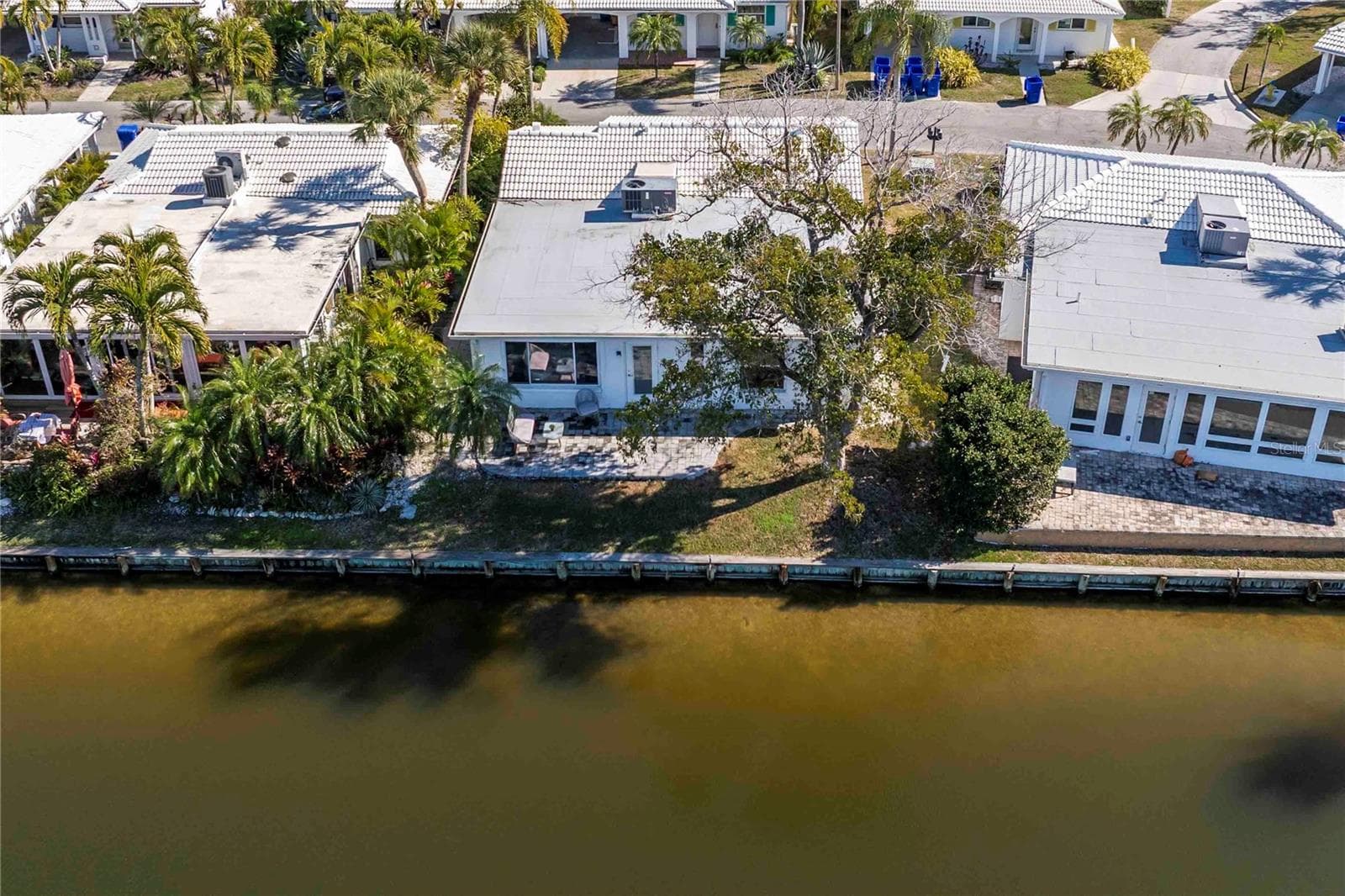 Villa at 563 SPANISH DR S, LONGBOAT KEY, photo 36 of 44