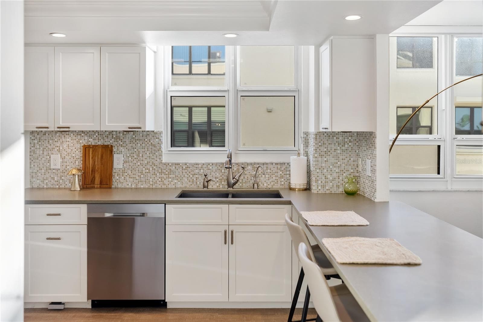 Condominium at 101 SUNSET DR #402, SARASOTA, photo 13 of 61