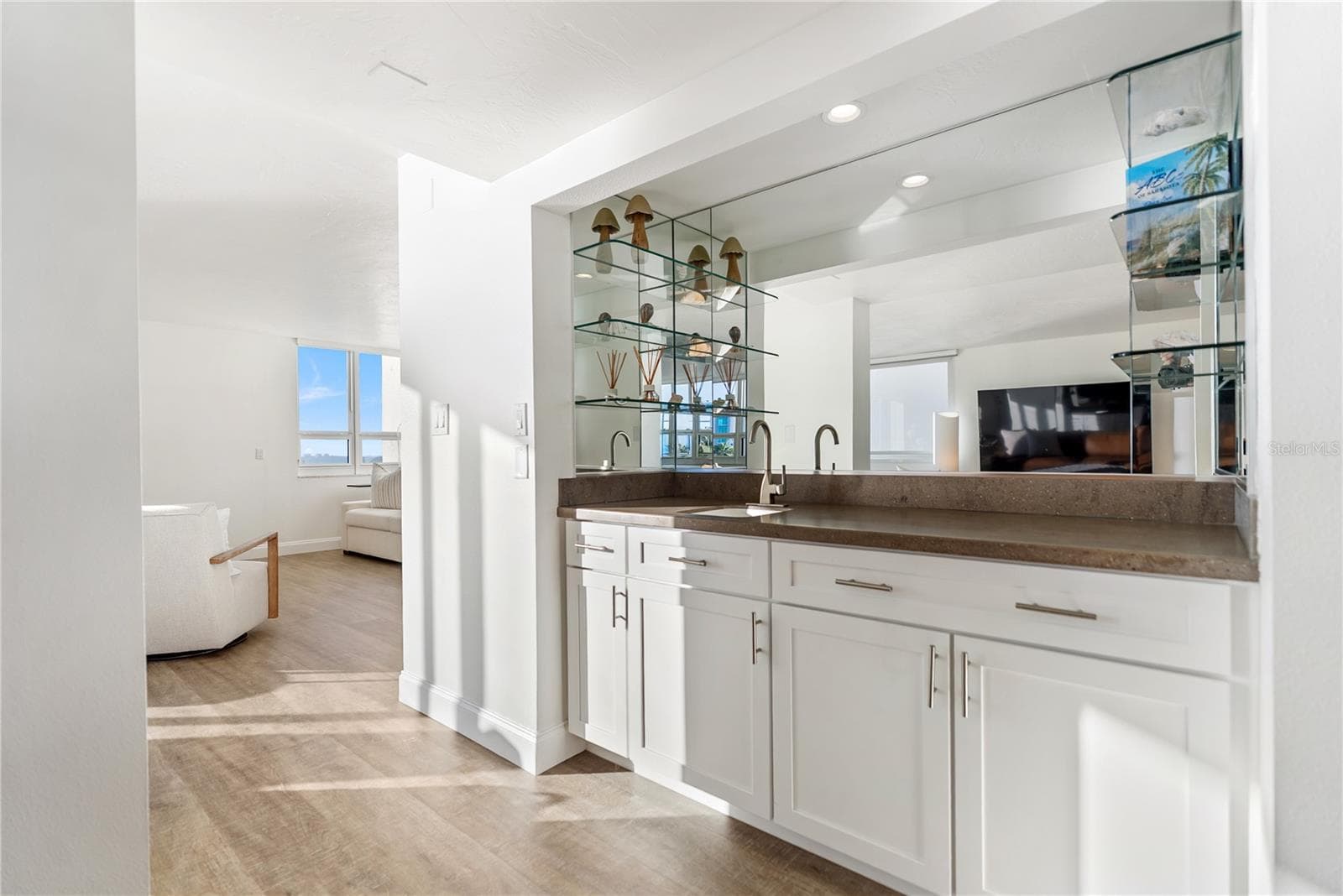 Condominium at 101 SUNSET DR #402, SARASOTA, photo 22 of 61