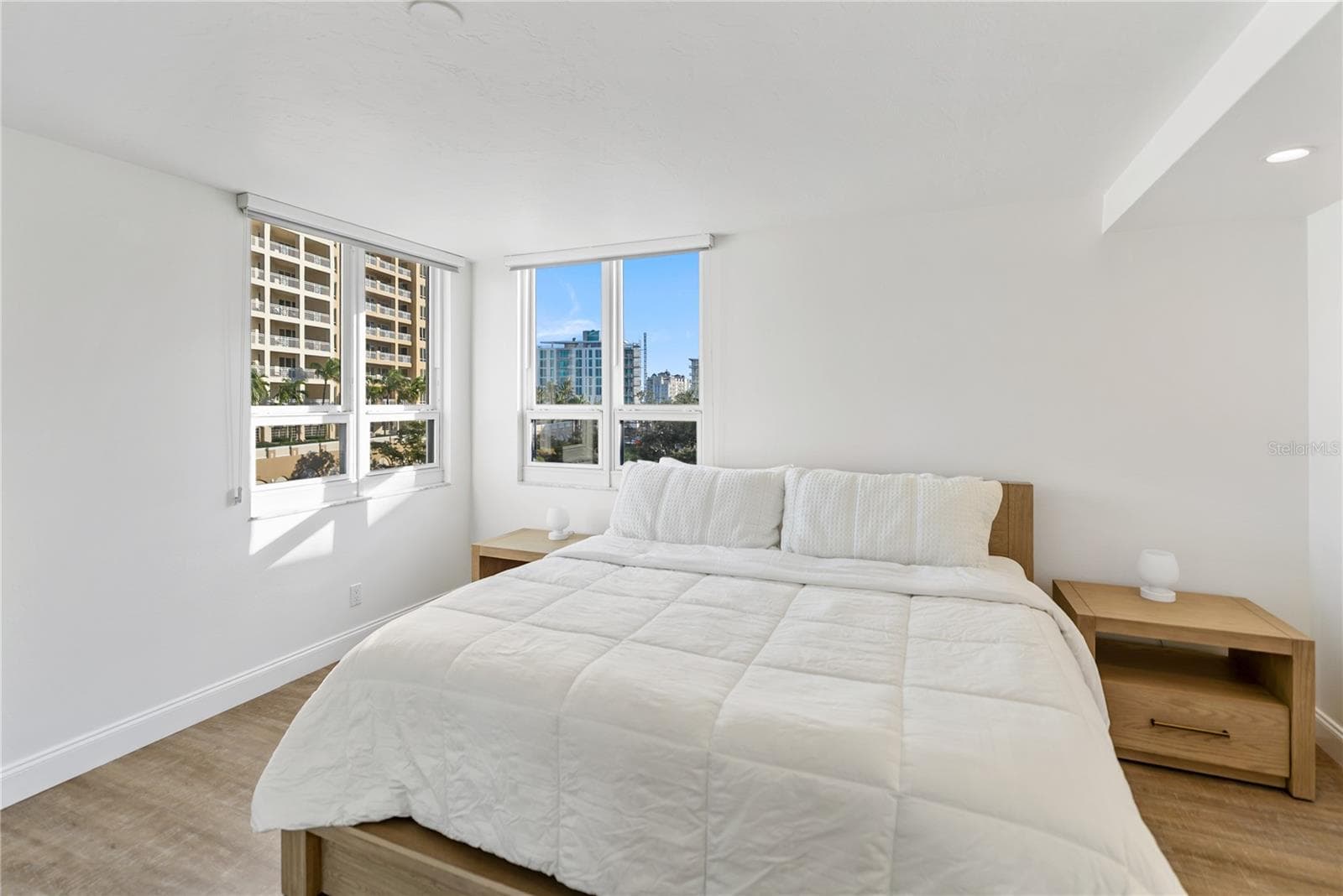 Condominium at 101 SUNSET DR #402, SARASOTA, photo 27 of 61
