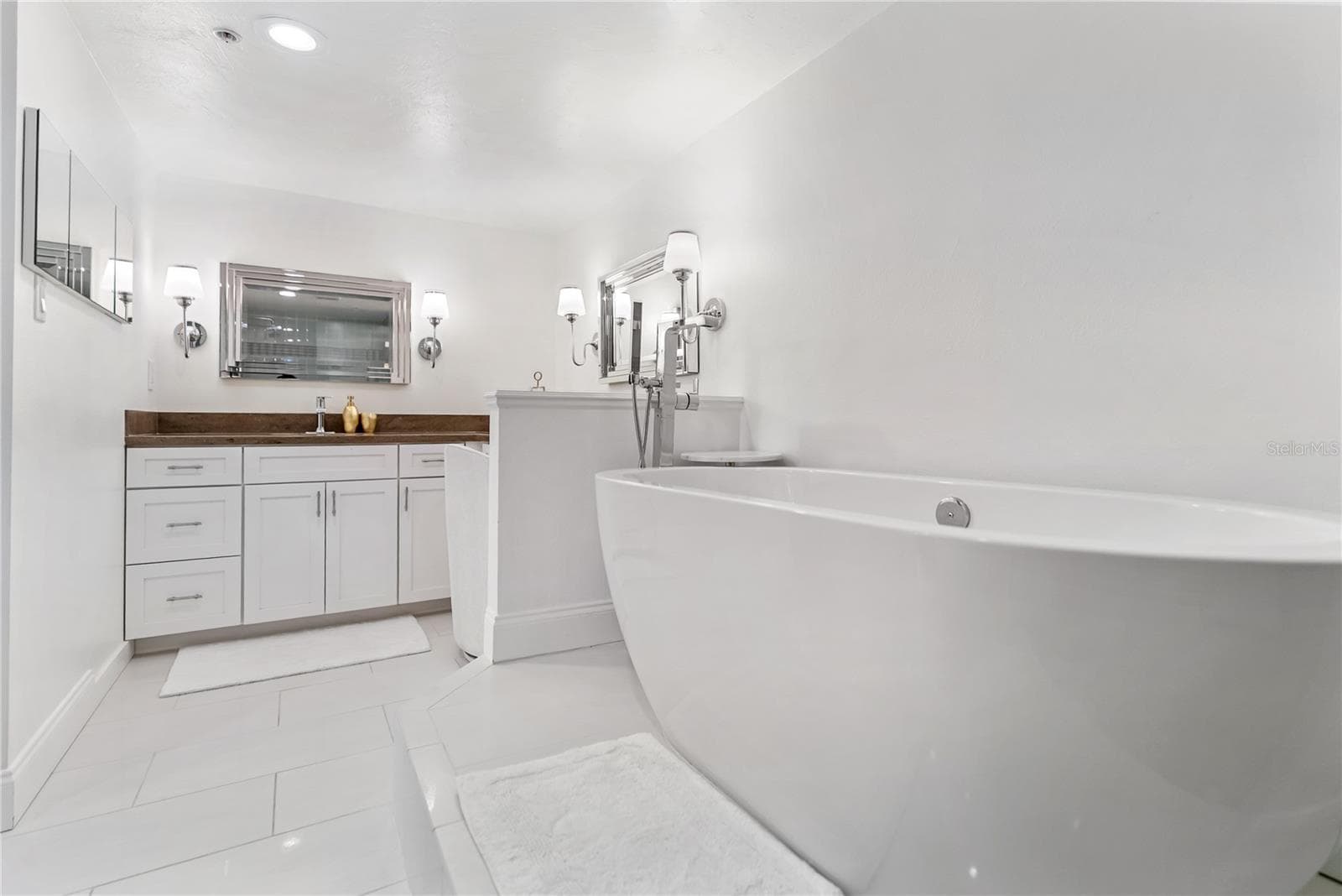 Condominium at 101 SUNSET DR #402, SARASOTA, photo 43 of 61