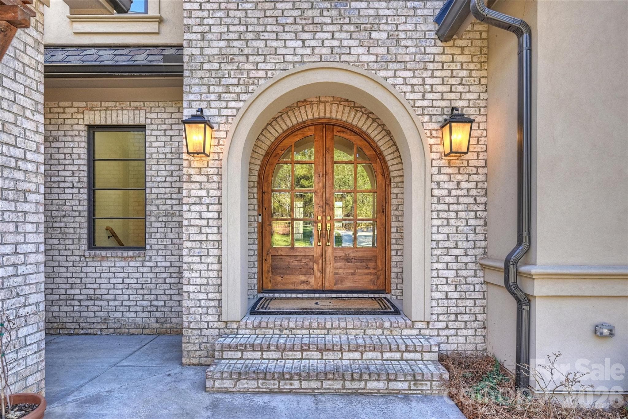 Front Entrance - Belmont