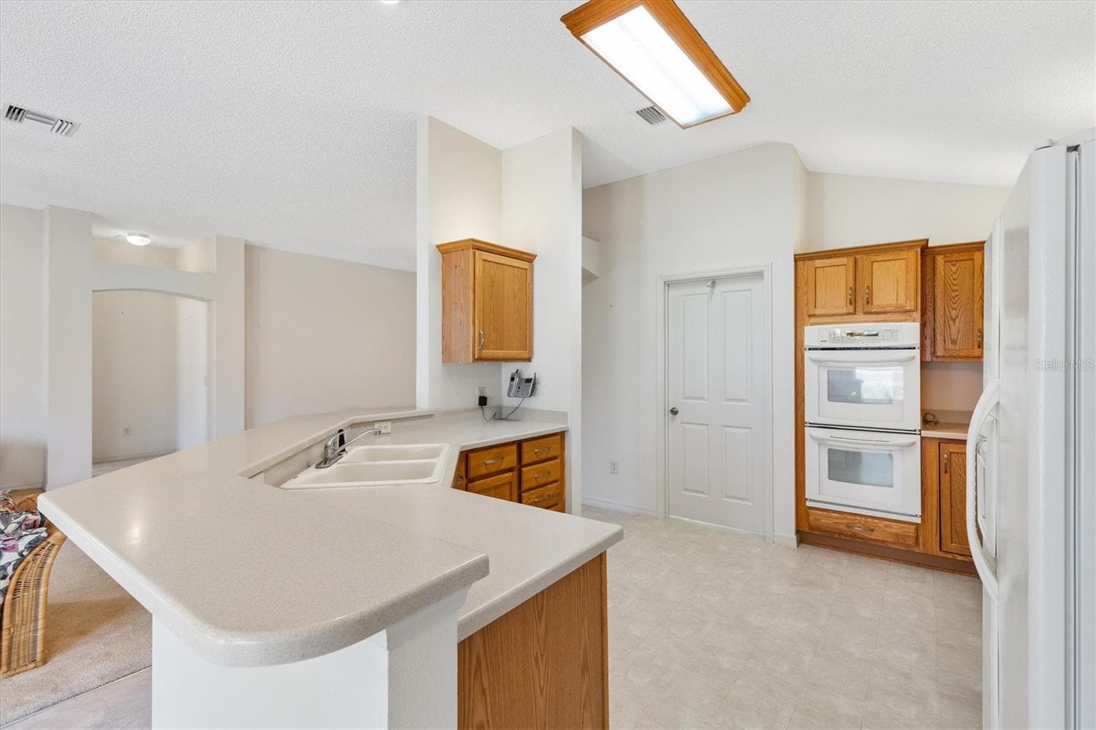 Built-In Double Oven - 17723 SE 81ST TIMBERWOOD TERRACE, THE VILLAGES