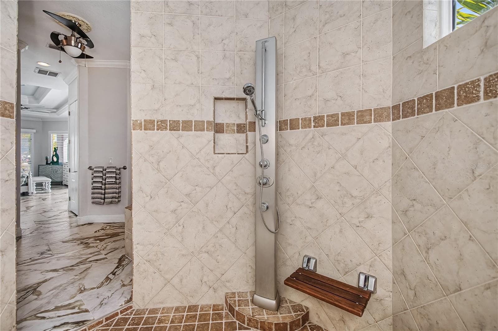 First Floor On suite Walk in Shower with 14Ft Ceilings and Dual Shower Heads. - 290 TAIT TER SE, PORT CHARLOTTE