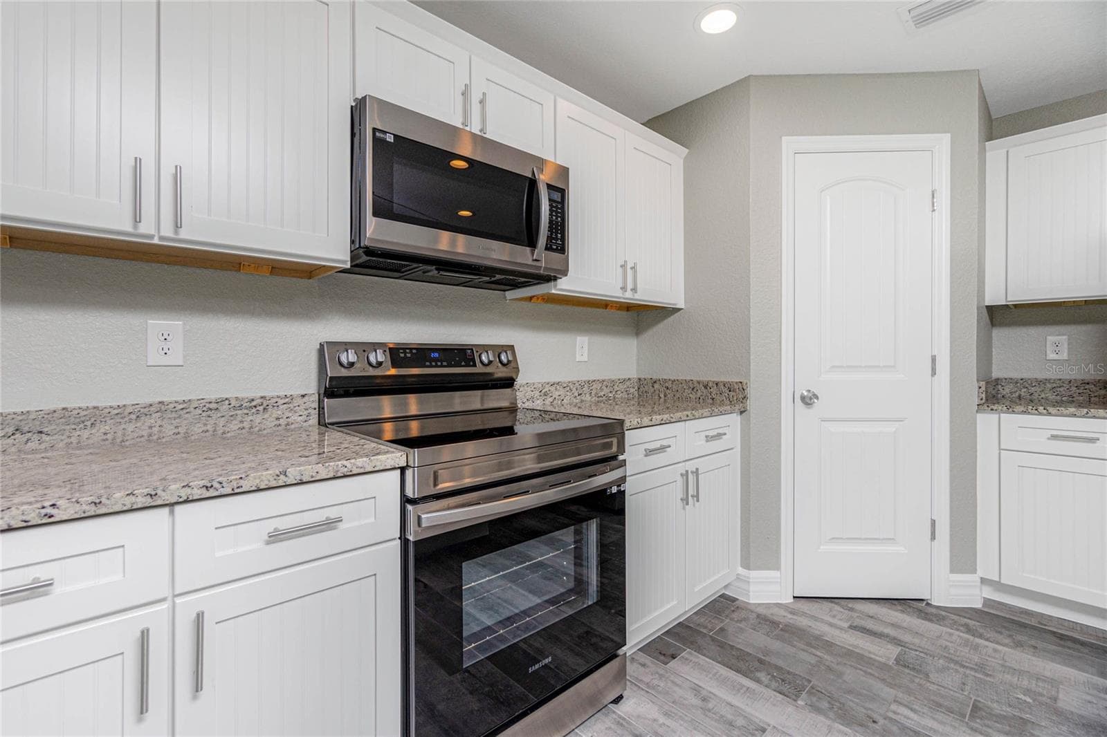 Single Family Residence at 6 BULK CT, PLACIDA, photo 9 of 15