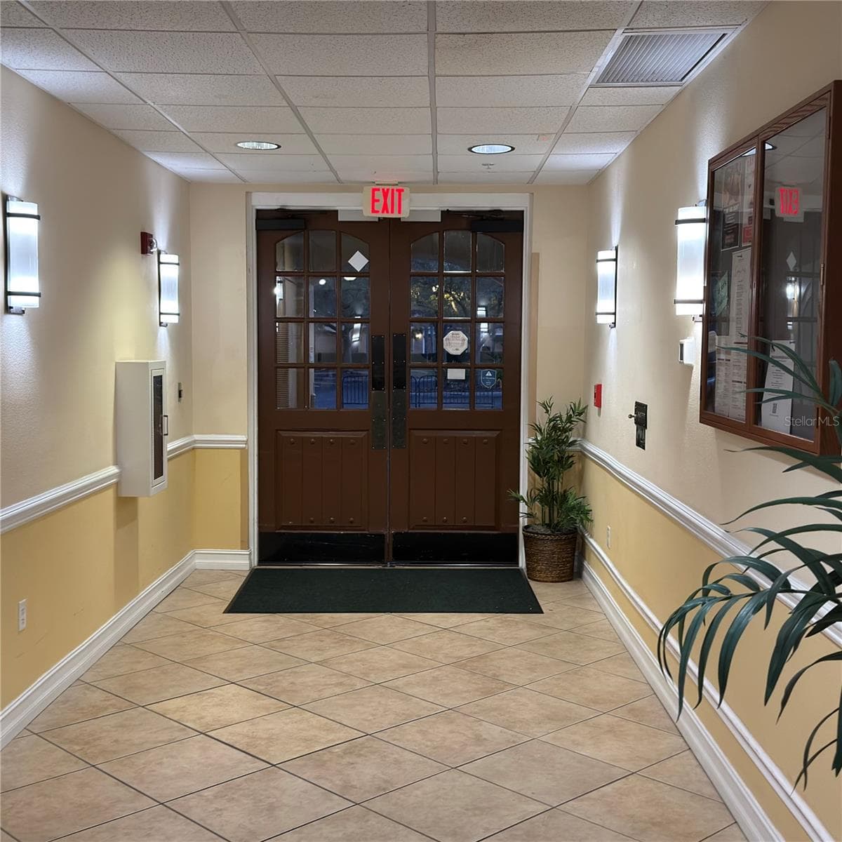 Door Entrance. - 13941 CLUBHOUSE DR #208, TAMPA